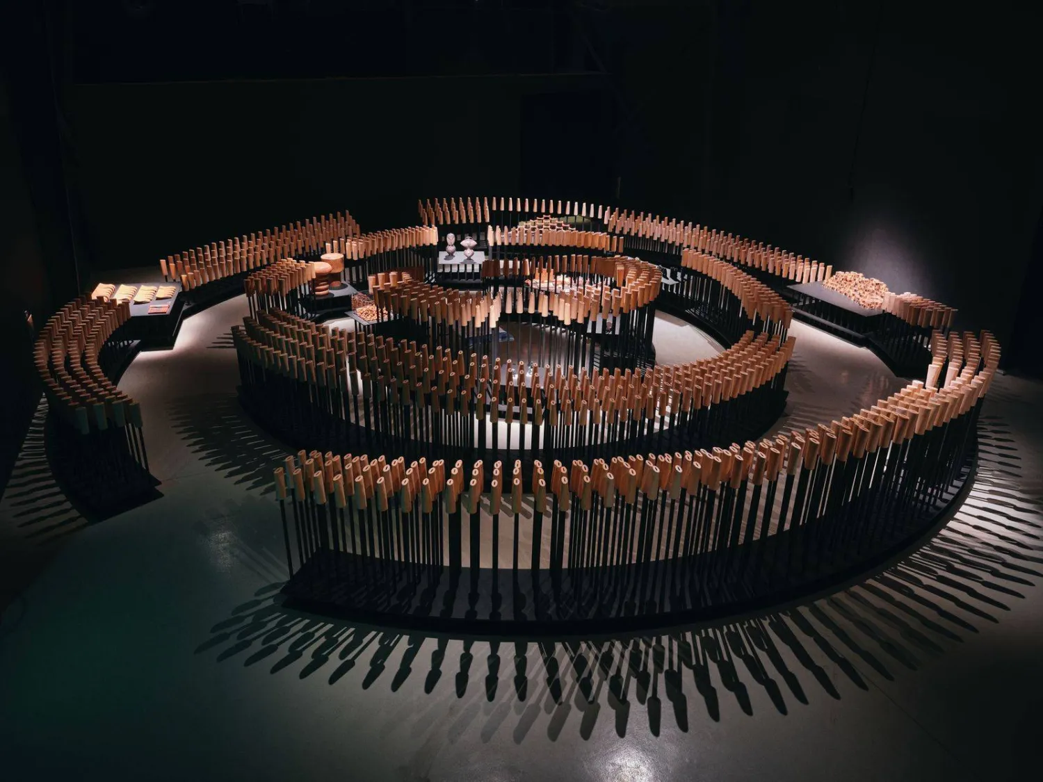 معرض «تأقلُم»... نافذة للتفكّر في الحياة من خلال فنّ السيراميك