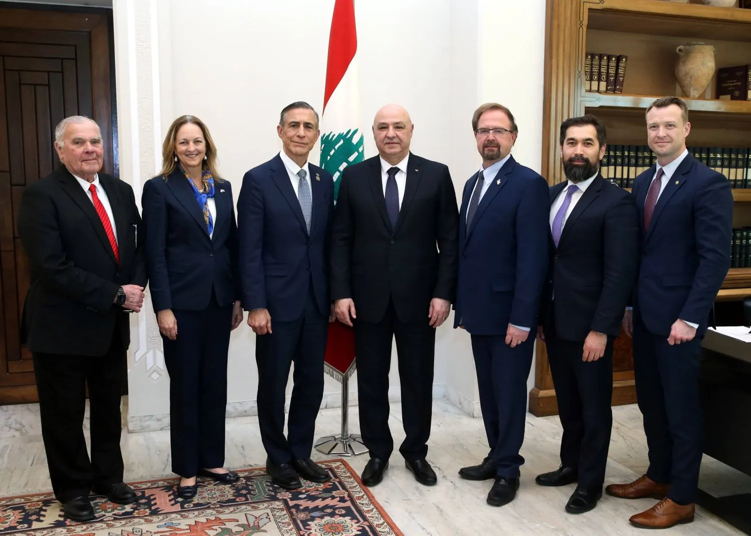 الرئيس اللبناني جوزيف عون مستقبلاً وفد الكونغرس الأميركي (رئاسة الجمهورية)