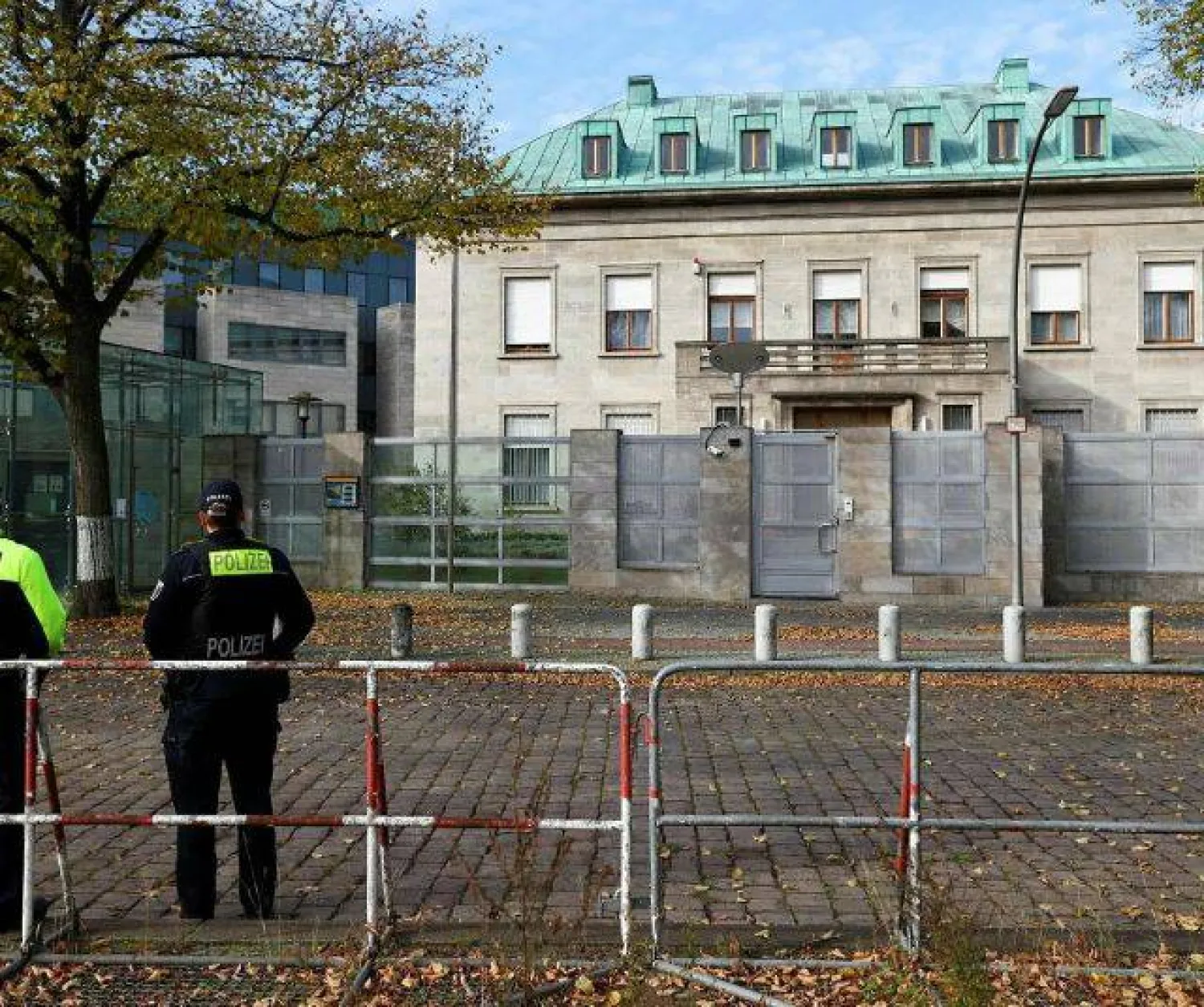 السفارة الإسرائيلية في برلين (صحيفة «هآرتس»)