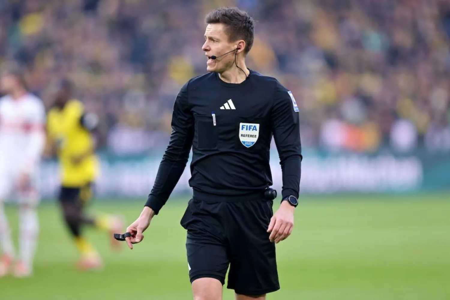 الحكم الألماني دانيال سيبيرت يقود الكلاسيكو السعودي (الاتحاد الأوروبي)