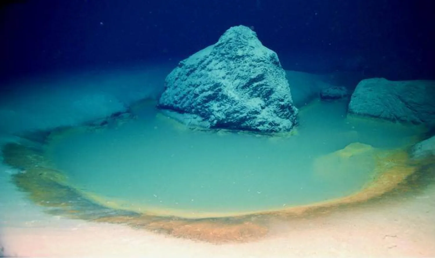 توفر أحواض المياه المالحة سجلاً فريداً لأنماط هطول الأمطار على الأرض (أوشن إكسبلورر)