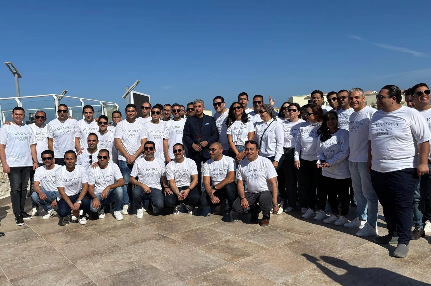 وزير السياحة المصري خلال افتتاحه أحد المنتجعات السياحية في البحر الأحمر (وزارة السياحة المصرية)