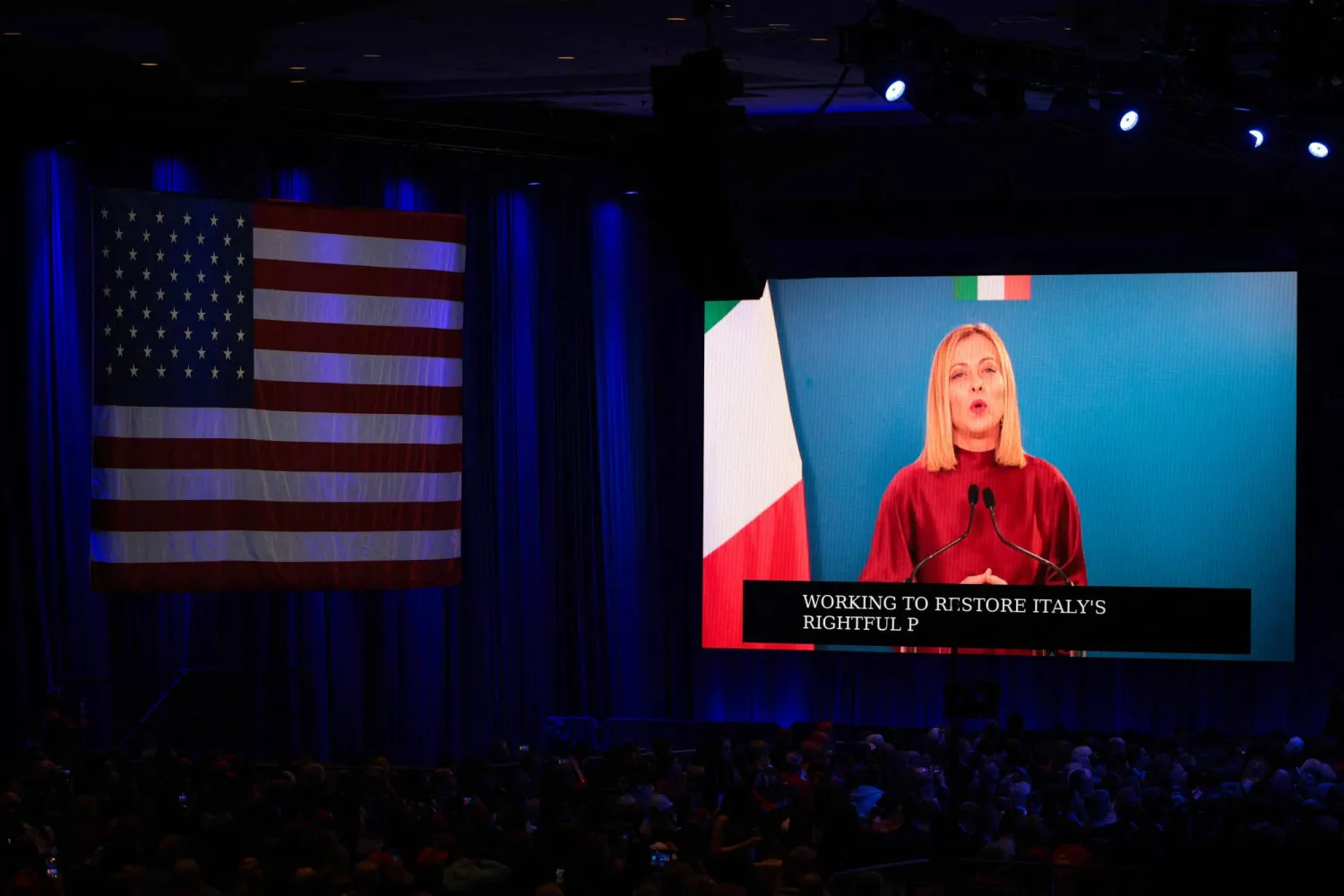 رئيسة الوزراء الإيطالية جورجيا ميلوني عبر الفيديو في مؤتمر المحافظين الأميركي (أ.ف.ب)