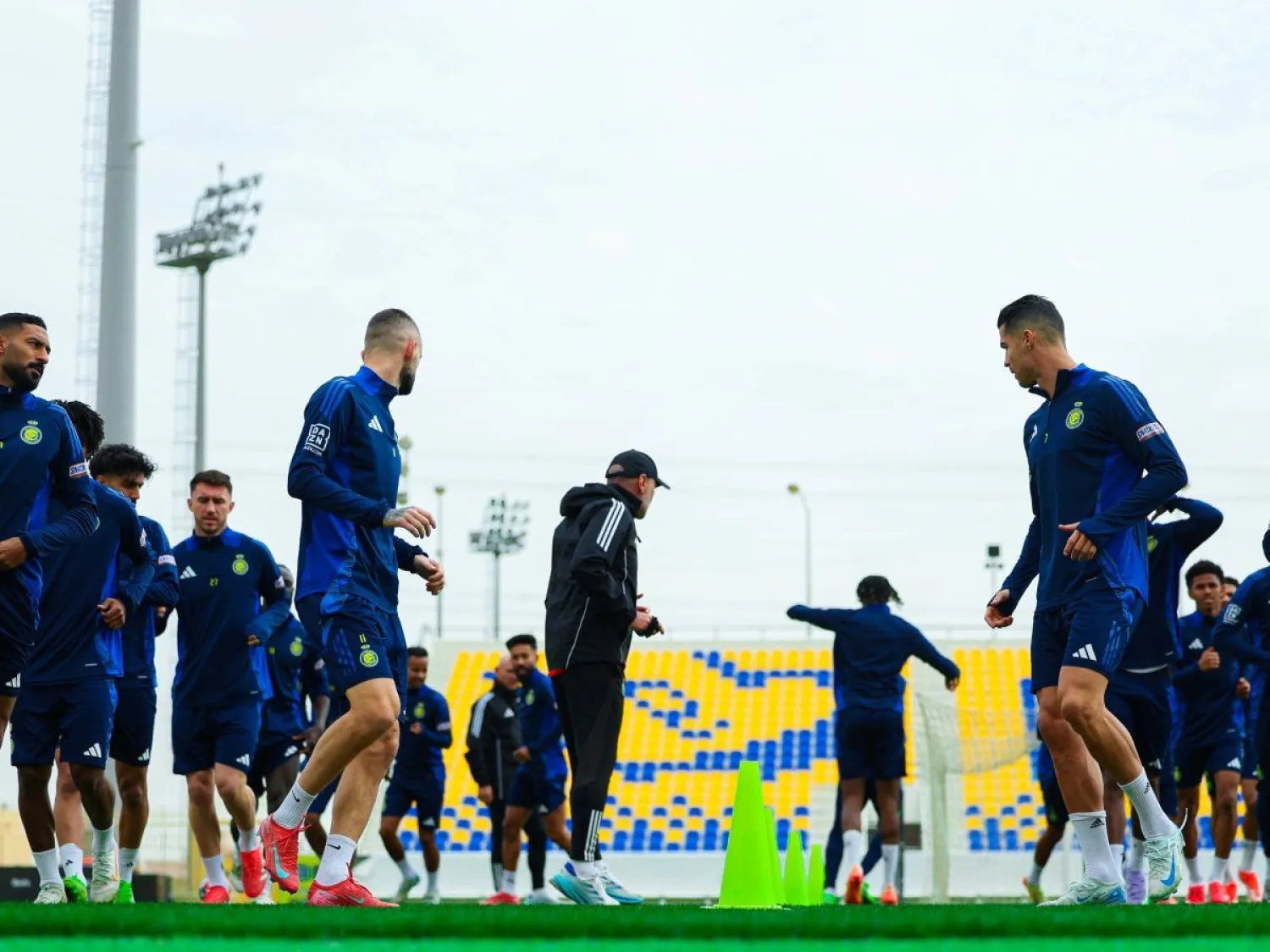 رونالدو تقدم التحضيرات لمواجهة الوحدة (نادي النصر)