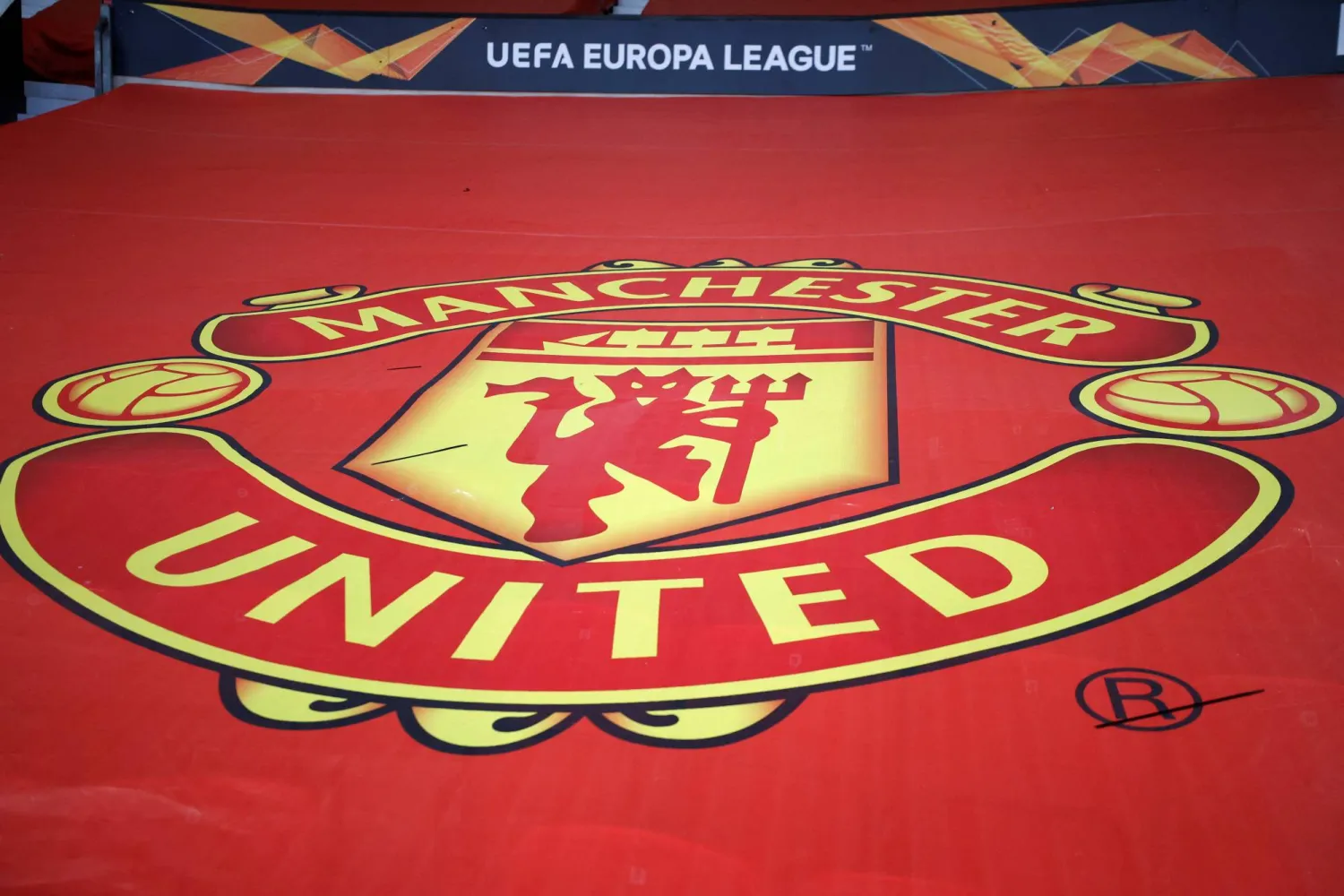General view of the crest of Manchester United inside the stadium before a match. REUTERS/Phil Noble/File Photo