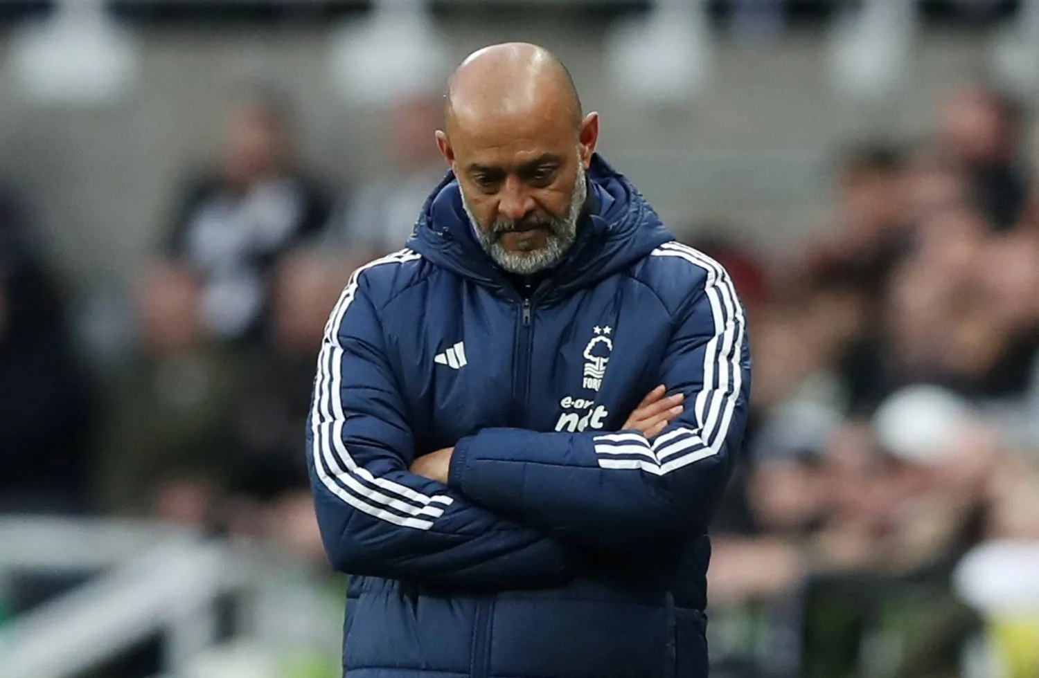 البرتغالي نونو إسبيريتو سانتو مدرب نوتنغهام فورست (رويترز)