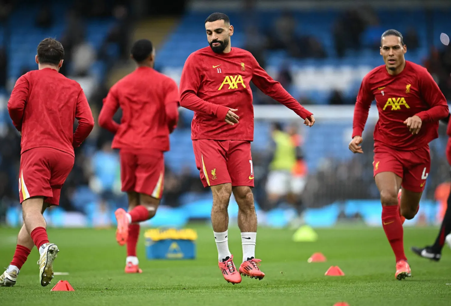 صلاح المتألق مع ليفربول يتوسط التتدريب قبل مواجهة نيوكاسل وسط ترشيحات بإحقيته في الكرة الذهبية (ا ف ب)