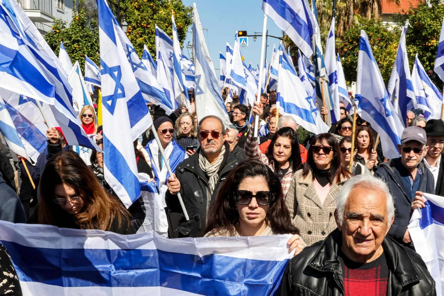 مسؤول إسرائيلي يتوقع أن تسلم «حماس» رفات الرهائن الأربعة المتبقين من المرحلة الأولى (أ.ف.ب)