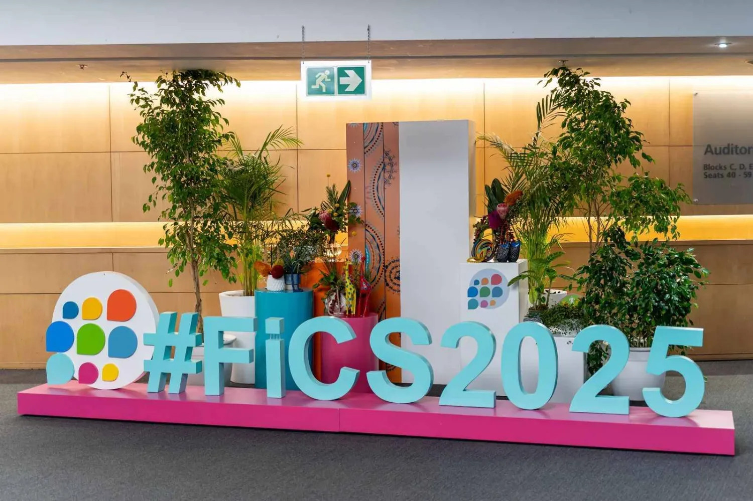 شعار «قمة التمويل المشترك 2025» في مقر انعقادها في كيب تاون بجنوب أفريقيا (الشرق الأوسط)