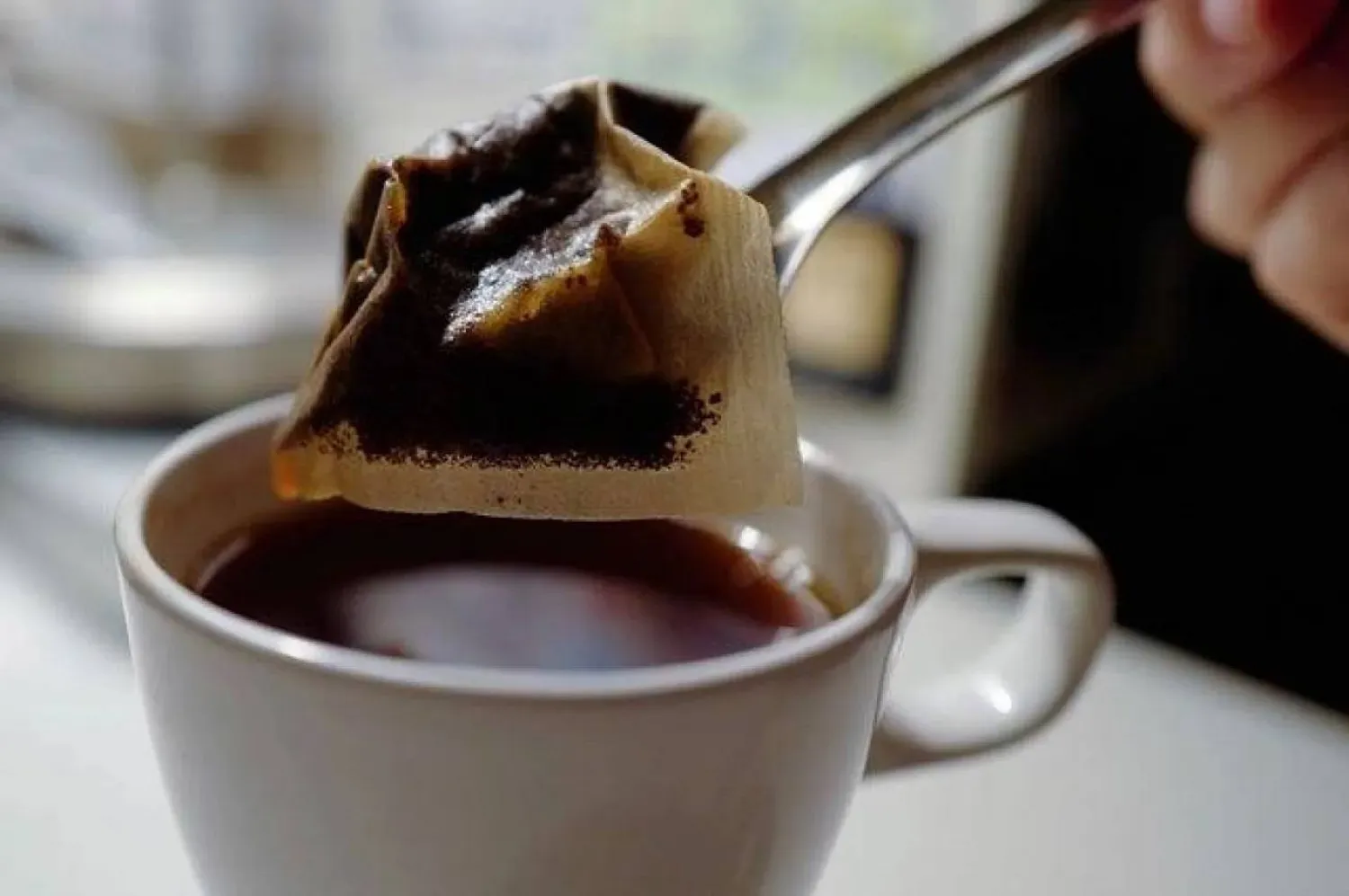 كيس من الشاي (أ.ف.ب)