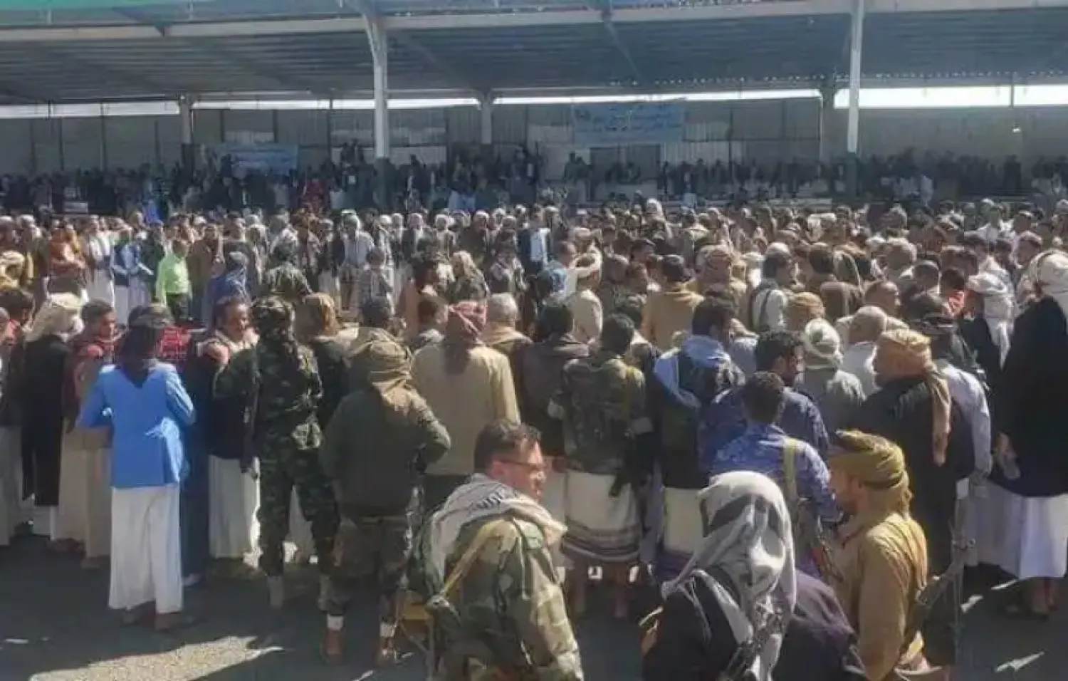 احتجاجات قبلية في صنعاء للمطالبة بالإفراج عن رئيس نادي المعلمين (إعلام محلي)