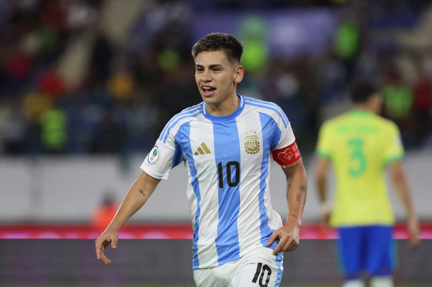 كلاوديو إتشيفيري (أ.ف.ب)