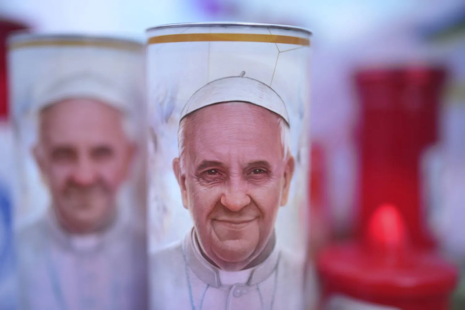 Candles for Pope Francis are seen at the Agostino Gemelli Polyclinic, in Rome, Friday, Feb. 28, 2025 where Pope Francis has been hospitalized since Friday, Feb. 14. (AP Photo/Alessandra Tarantino)