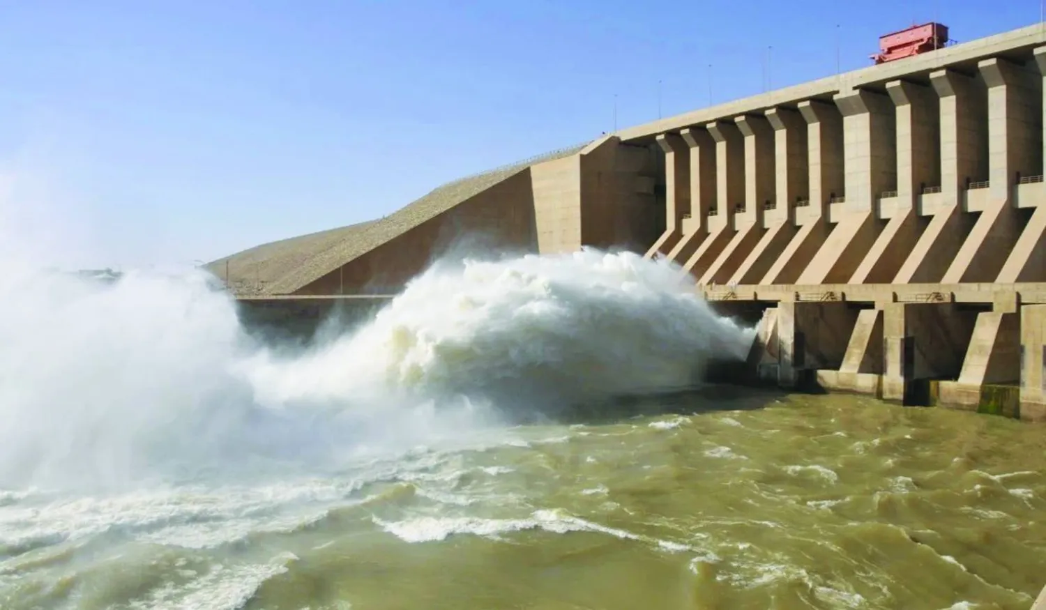 سد مروي في شمال السودان الذي استهدفته مسيّرات تابعة لـ«قوات الدعم السريع» في يناير 2025 (سونا)