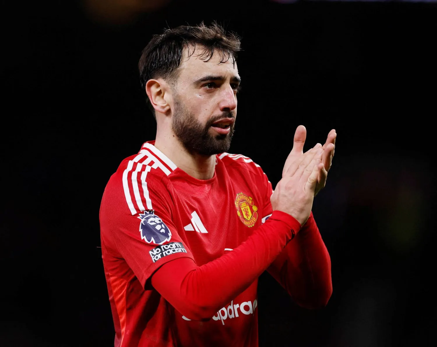 برونو فرنانديز قائد مان يونايتد (رويترز)