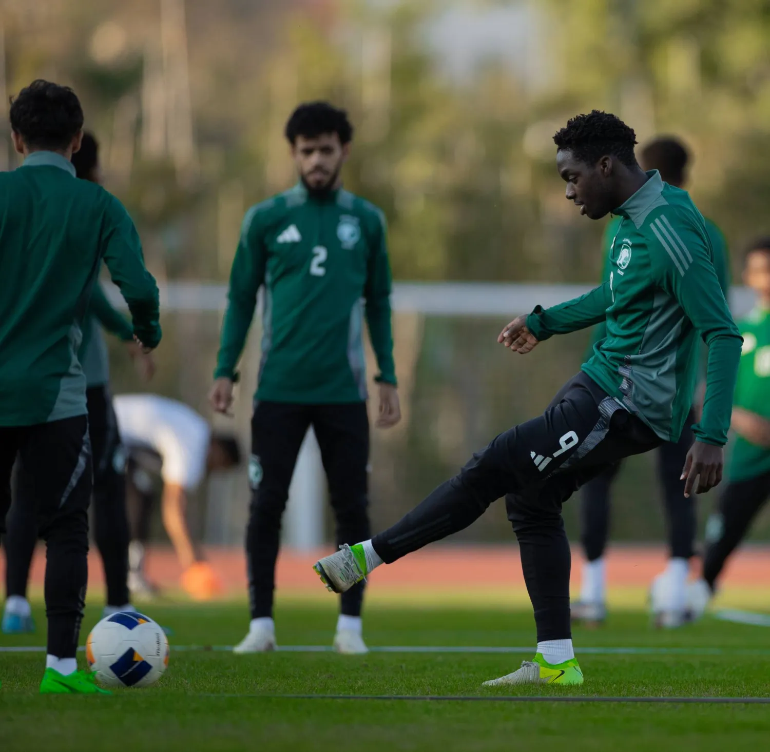 طلال حاجي خلال استعدادات الأخضر الشاب للنهائي الآسيوي (المنتخب السعودي)