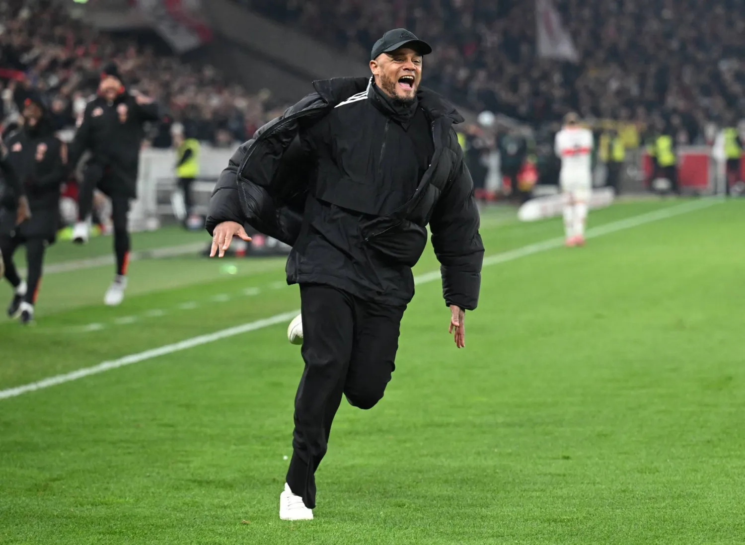 فينسنت كومباني مدرب بايرن ميونيخ (رويترز)