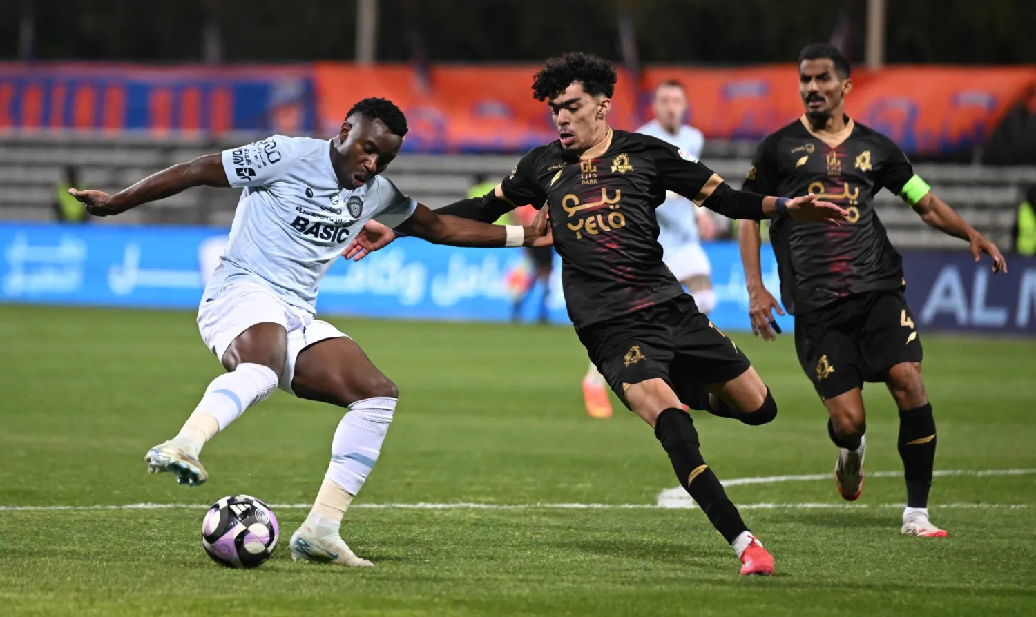 من مباراة الفيحاء والوحدة ضمن الدوري السعودي (تصوير: بشير صالح)