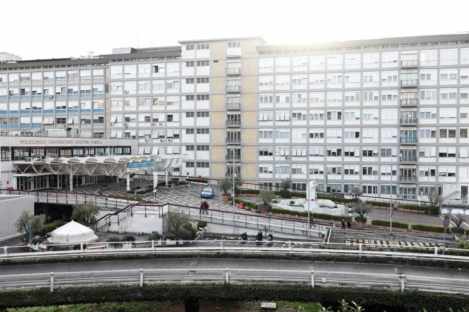  General view of Gemelli Hospital where Pope Francis is admitted to continue treatment, in Rome, Italy, March 2, 2025. (Reuters)