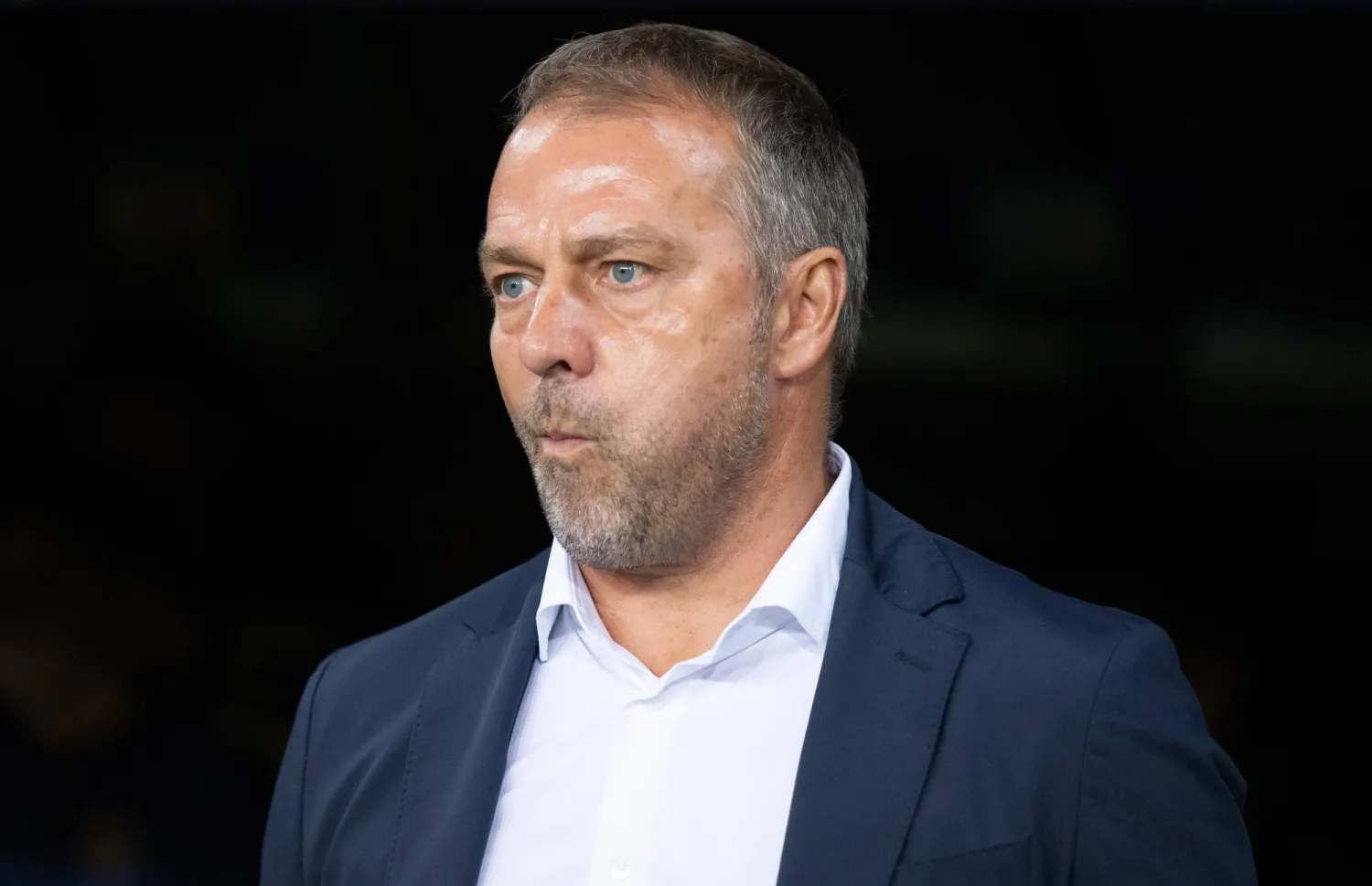 هانزي فليك مدرب برشلونة سعيد بأداء فريقه (د.ب.أ) 