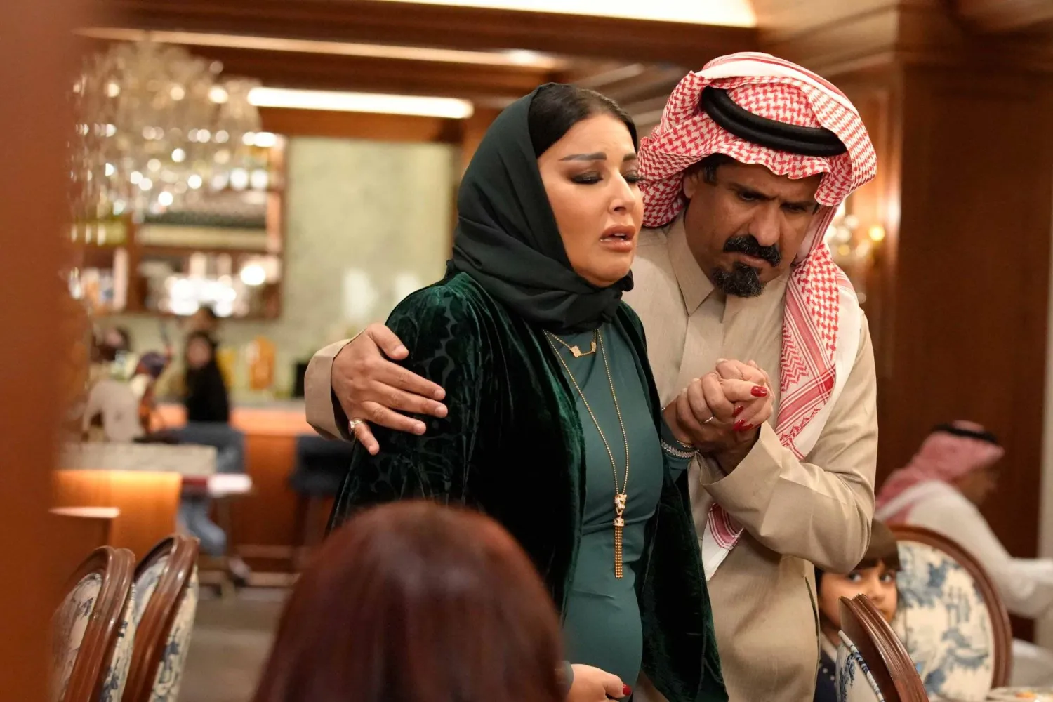 سمية الخشاب في مشهد من مسلسل «أم 44» (شاهد)