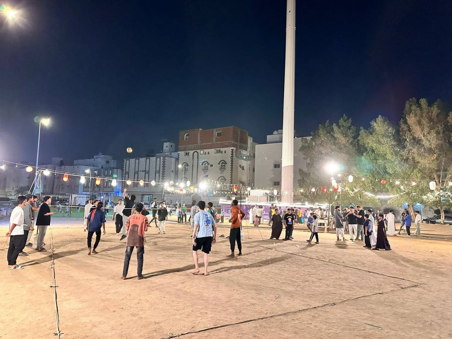 ألعاب حركية وفكرية لكافة الأعمار أطلقها المنظمون لاحتفالات حي زهرة كدي (الشرق الأوسط)