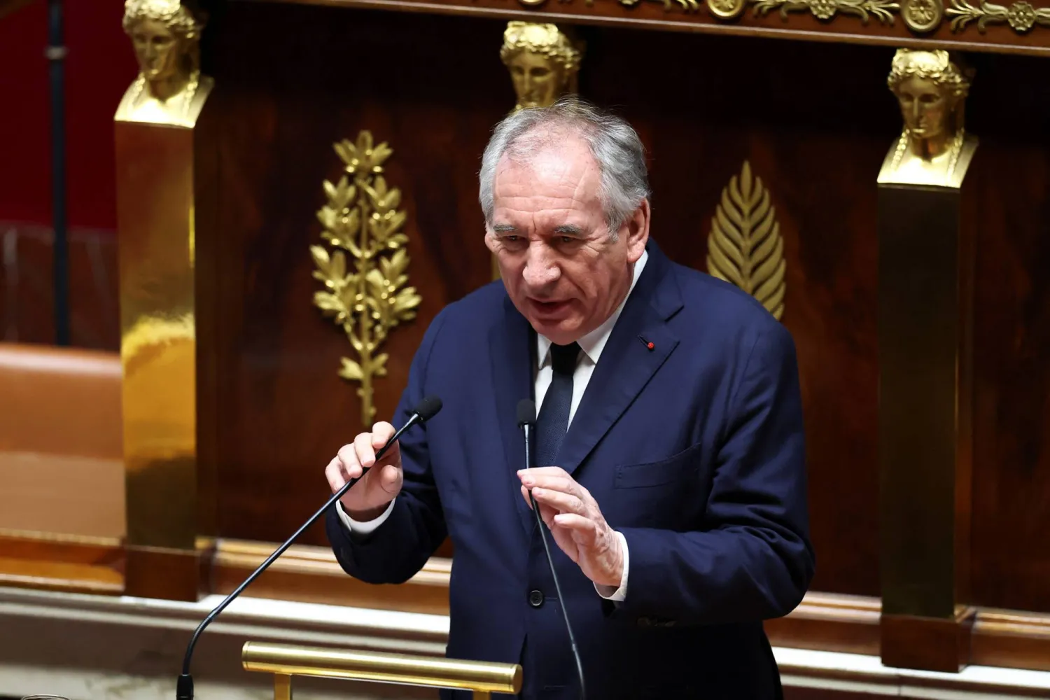 رئيس الوزراء الفرنسي فرانسوا بايرو يلقي كلمة حول الوضع في أوكرانيا والأمن في أوروبا في الجمعية الوطنية في باريس بفرنسا 3 مارس 2025 (رويترز)