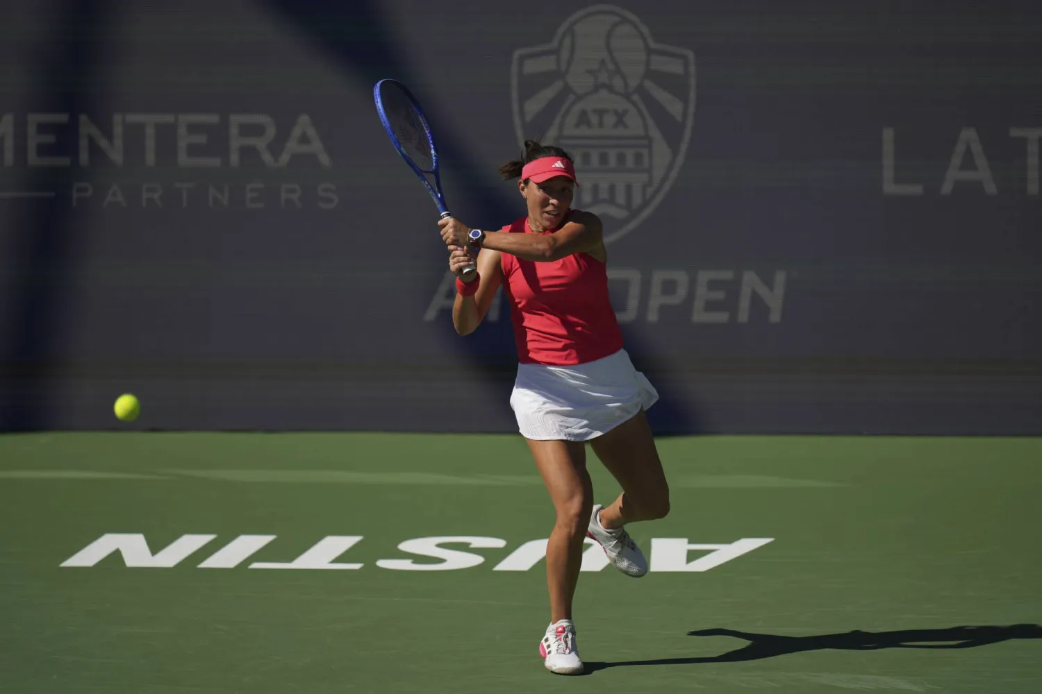 بيغولا كانت كريمة مع منافساتها (أ.ب)