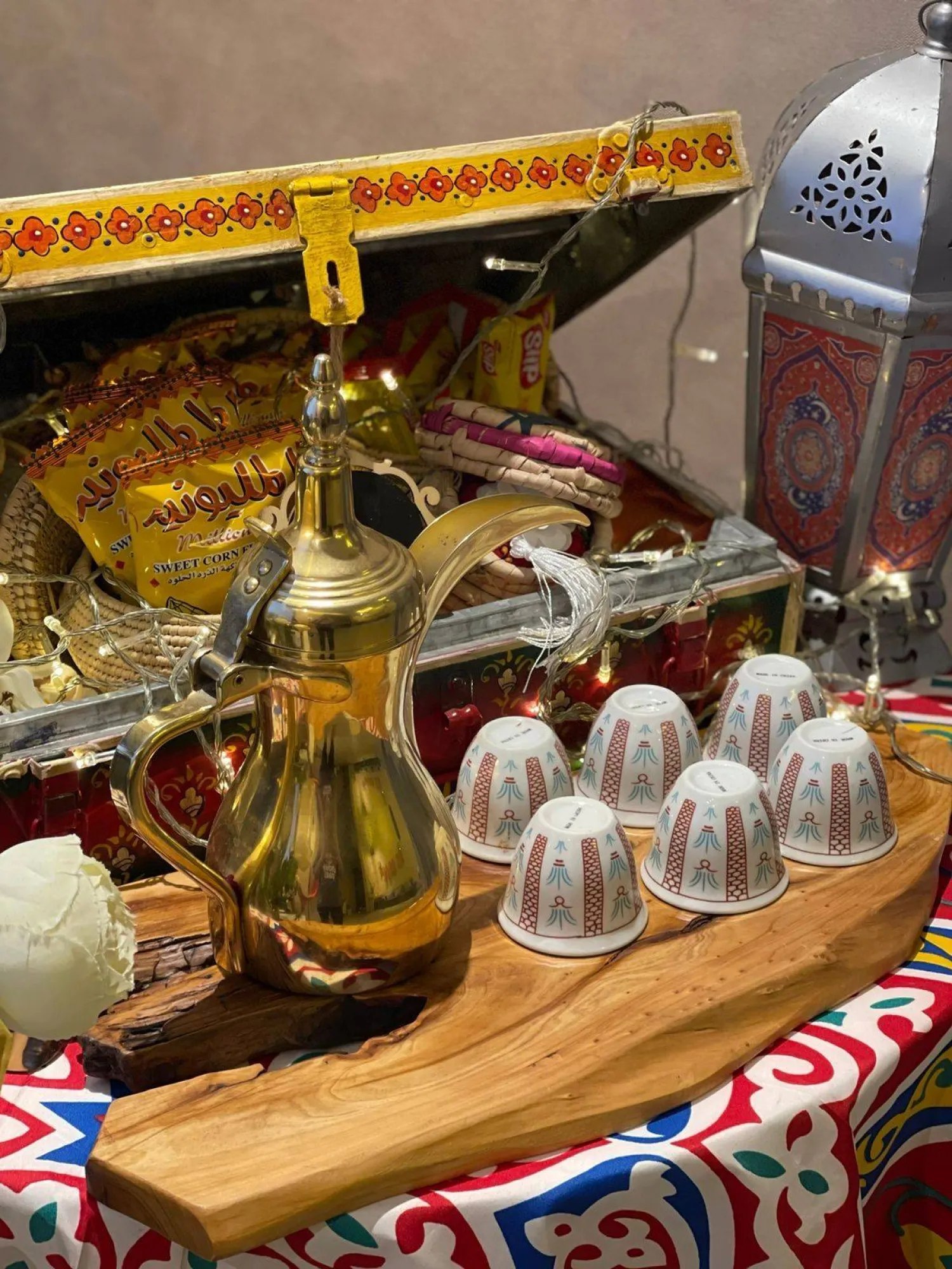 القهوة السعودية عنصر أساسي في المجالس الرمضانية (الشرق الأوسط)