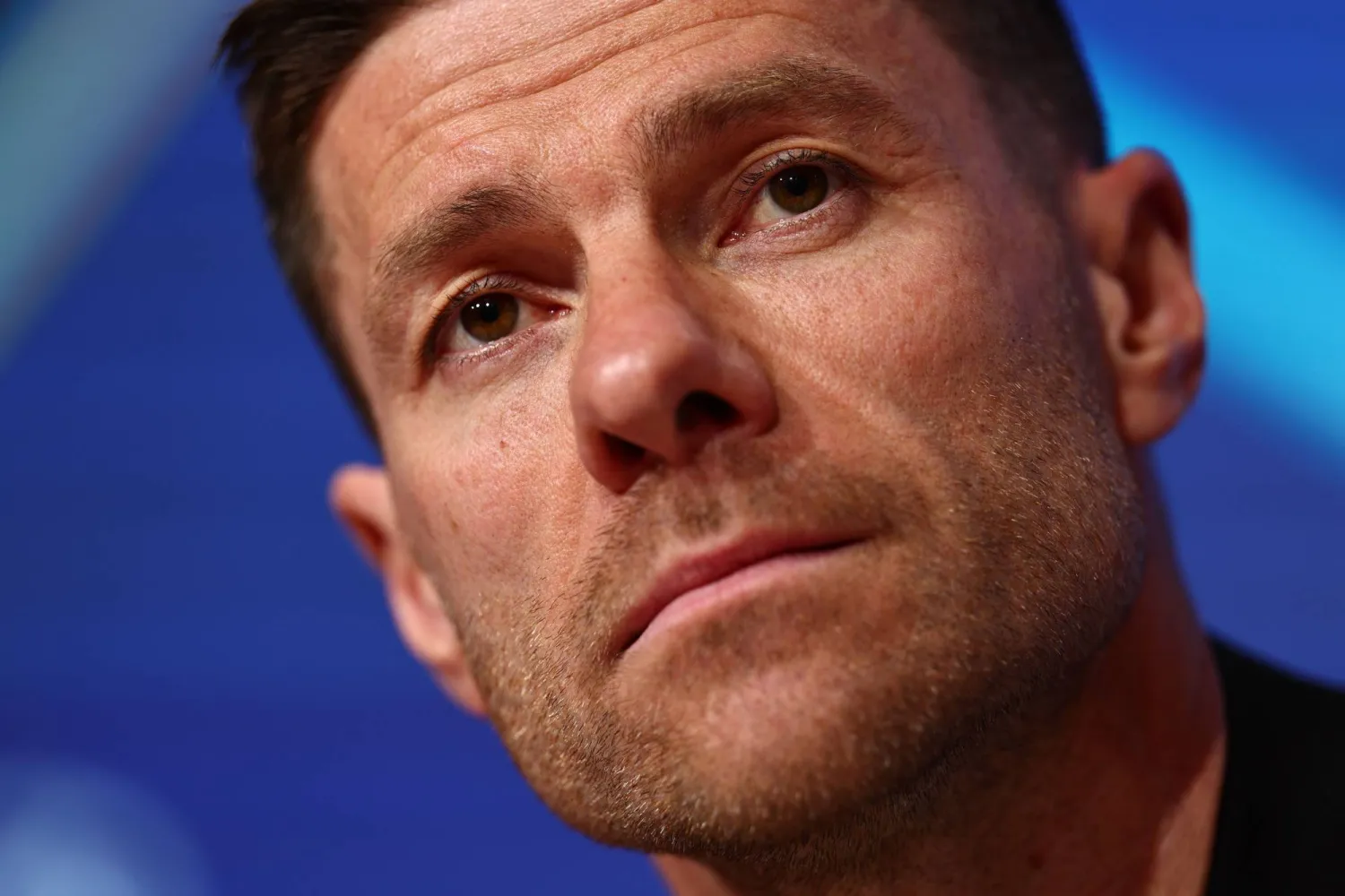 المدرب الإسباني ألونسو مدرب باير ليفركوزن (إ.ب.أ)