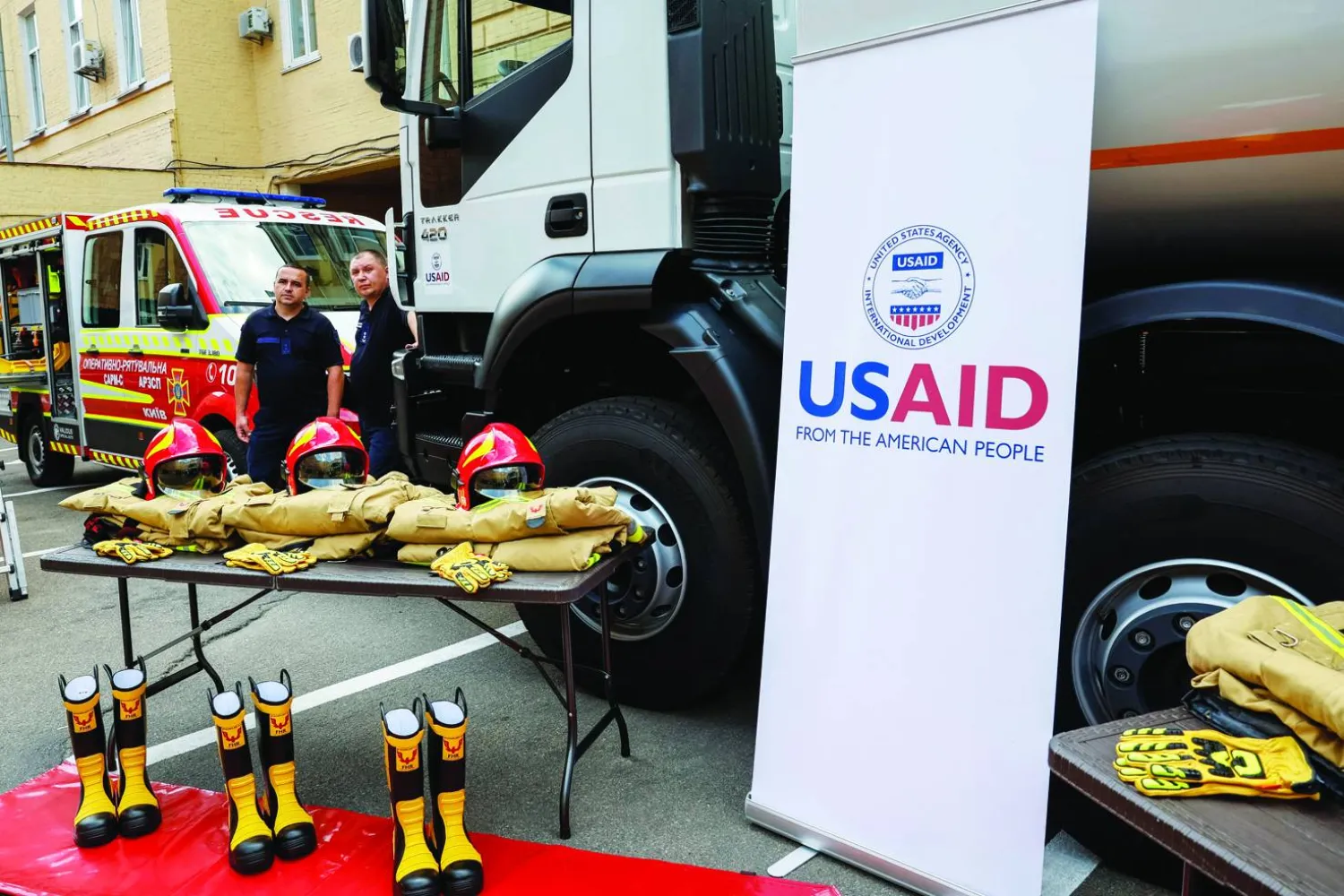 مساعدات من «الوكالة الأميركية للتنمية الدولية» في كييف (أرشيفية - رويترز)