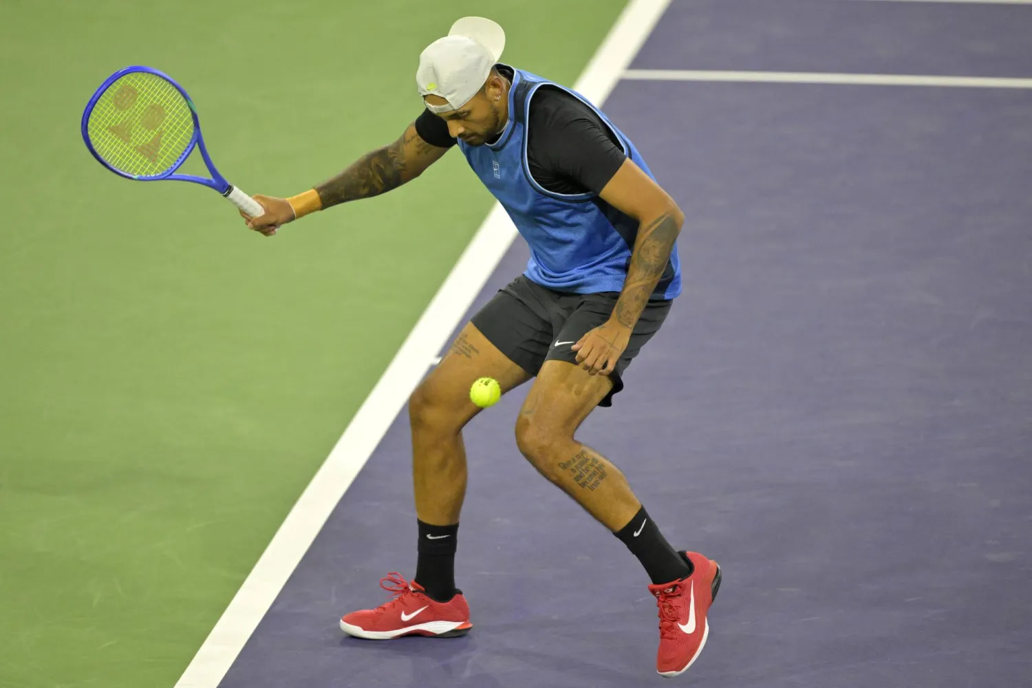 نيك كيريوس انسحب من «إنديان ويلز» بداعي الإصابة (رويترز)