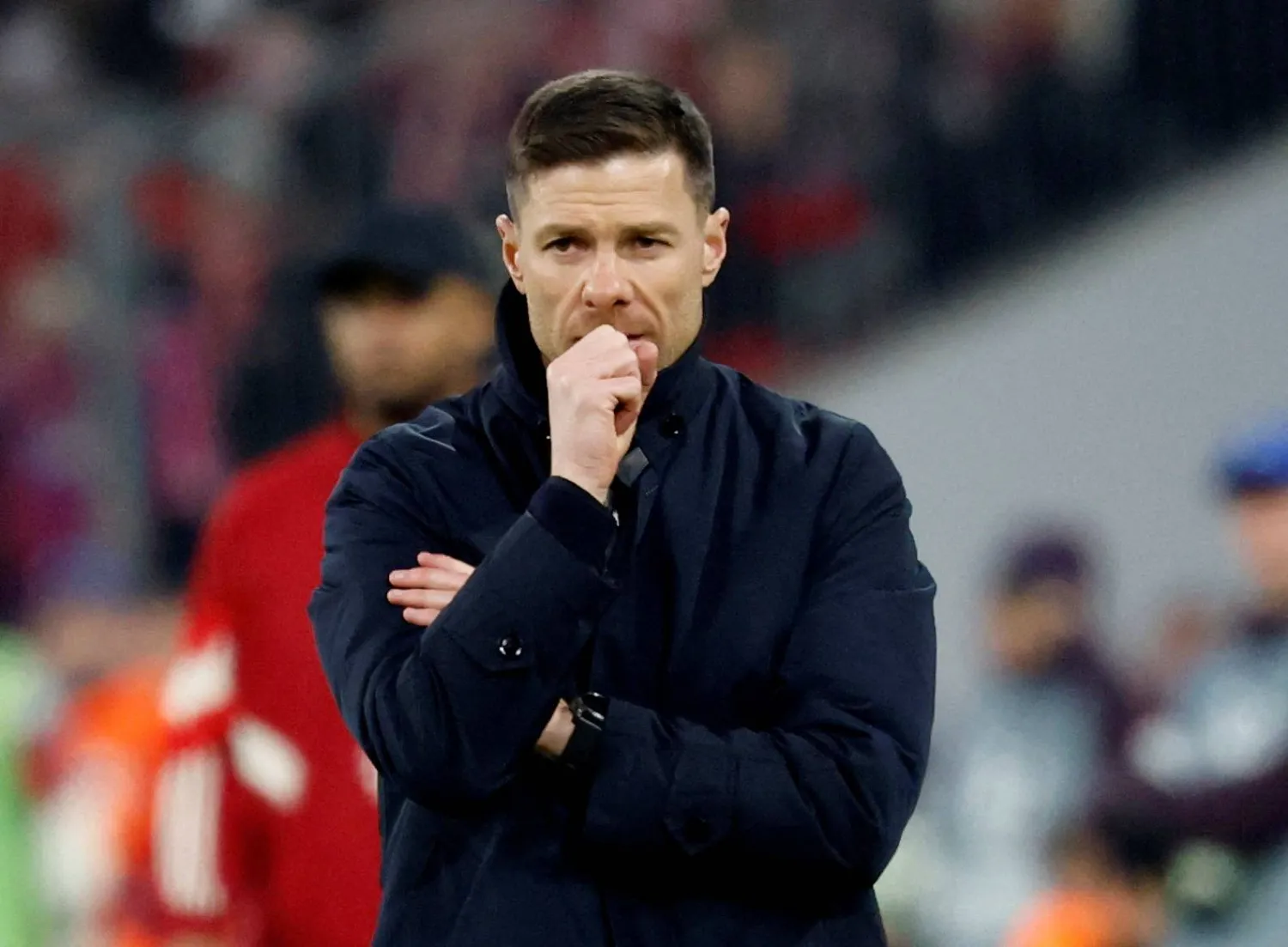 تشابي ألونسو مدرب باير ليفركوزن (رويترز)