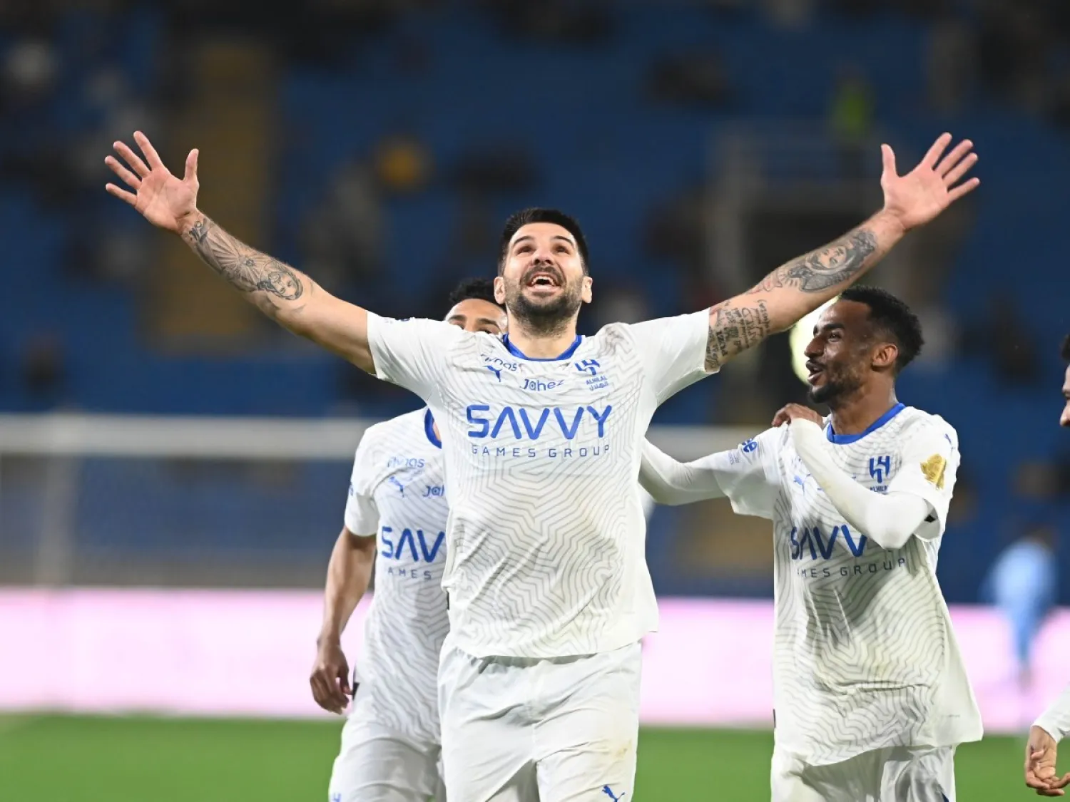 ميترو محتفلا بأول أهدافه بعد العودة إلى الملاعب (تصوير: بشير صالح)