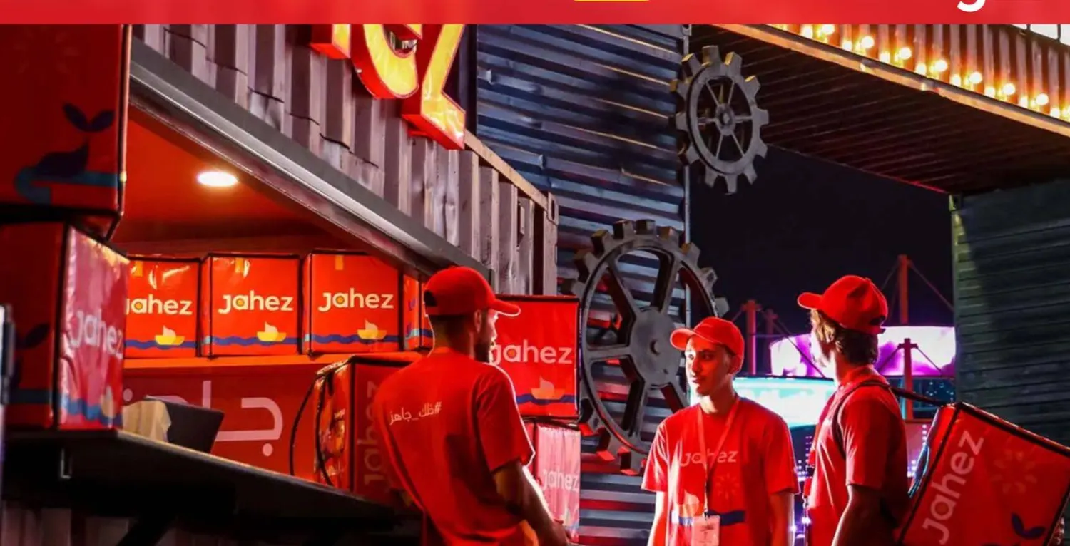 موظفون في «جاهز» أثناء عمليات التوصيل (الشركة)