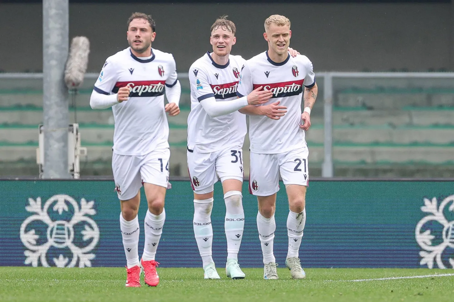 رفع بولونيا رصيده إلى 50 نقطة في المركز السادس (إ.ب.أ)