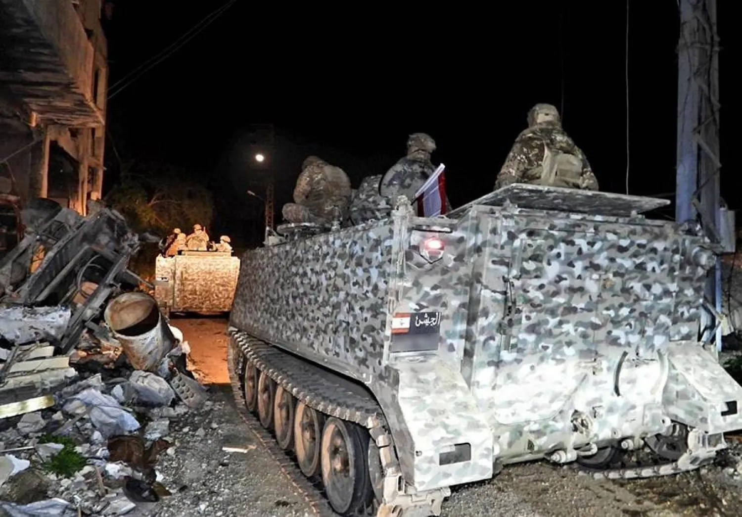 آلية عسكرية تتبع الجيش اللبناني خلال الانتشار في قرى جنوب لبنان (الجيش اللبناني)