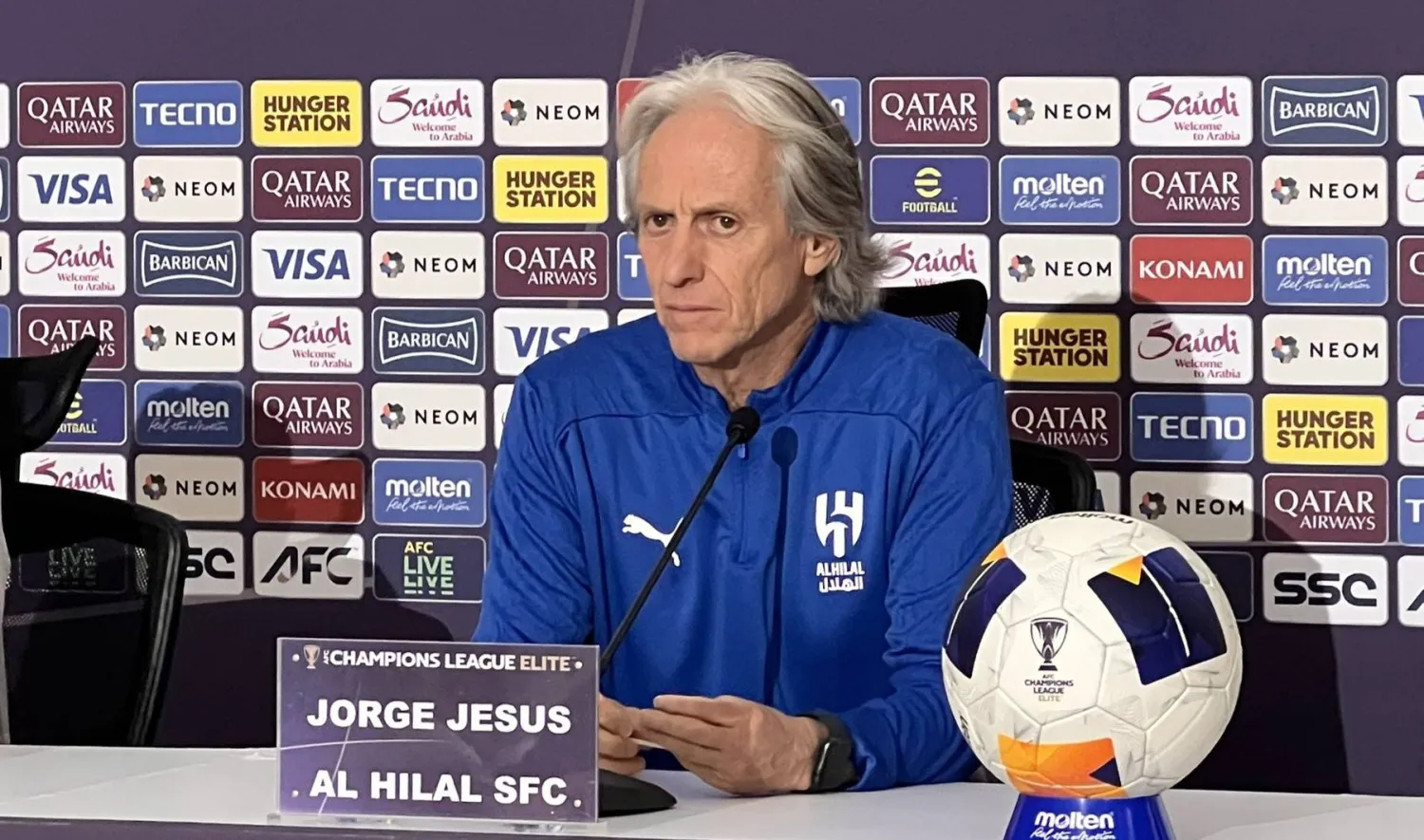 خورخي خيسوس مدرب فريق الهلال في المؤتمر الصحافي (الشرق الأوسط)