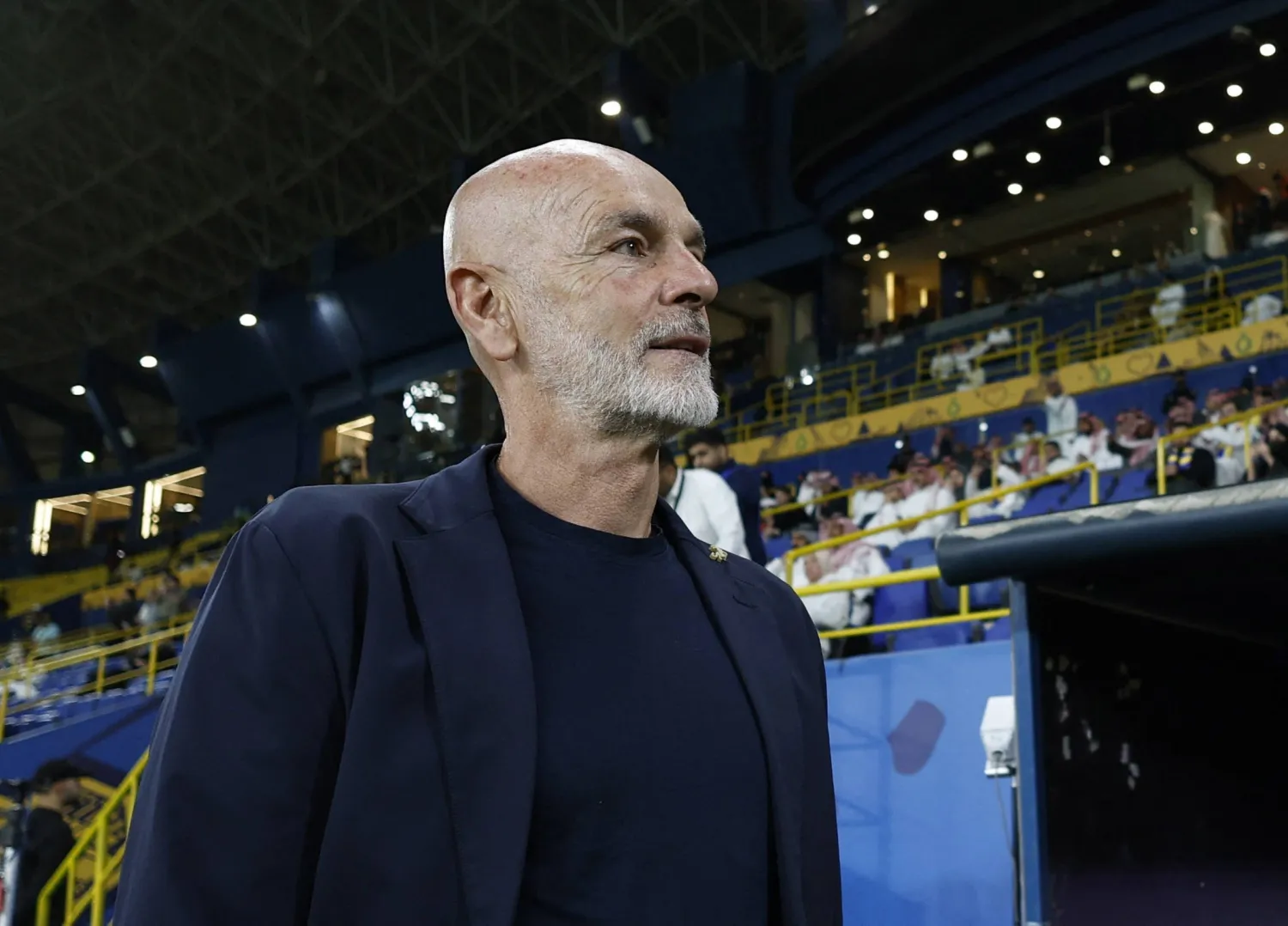 ستيفانو بيولي مدرب فريق النصر (رويترز)