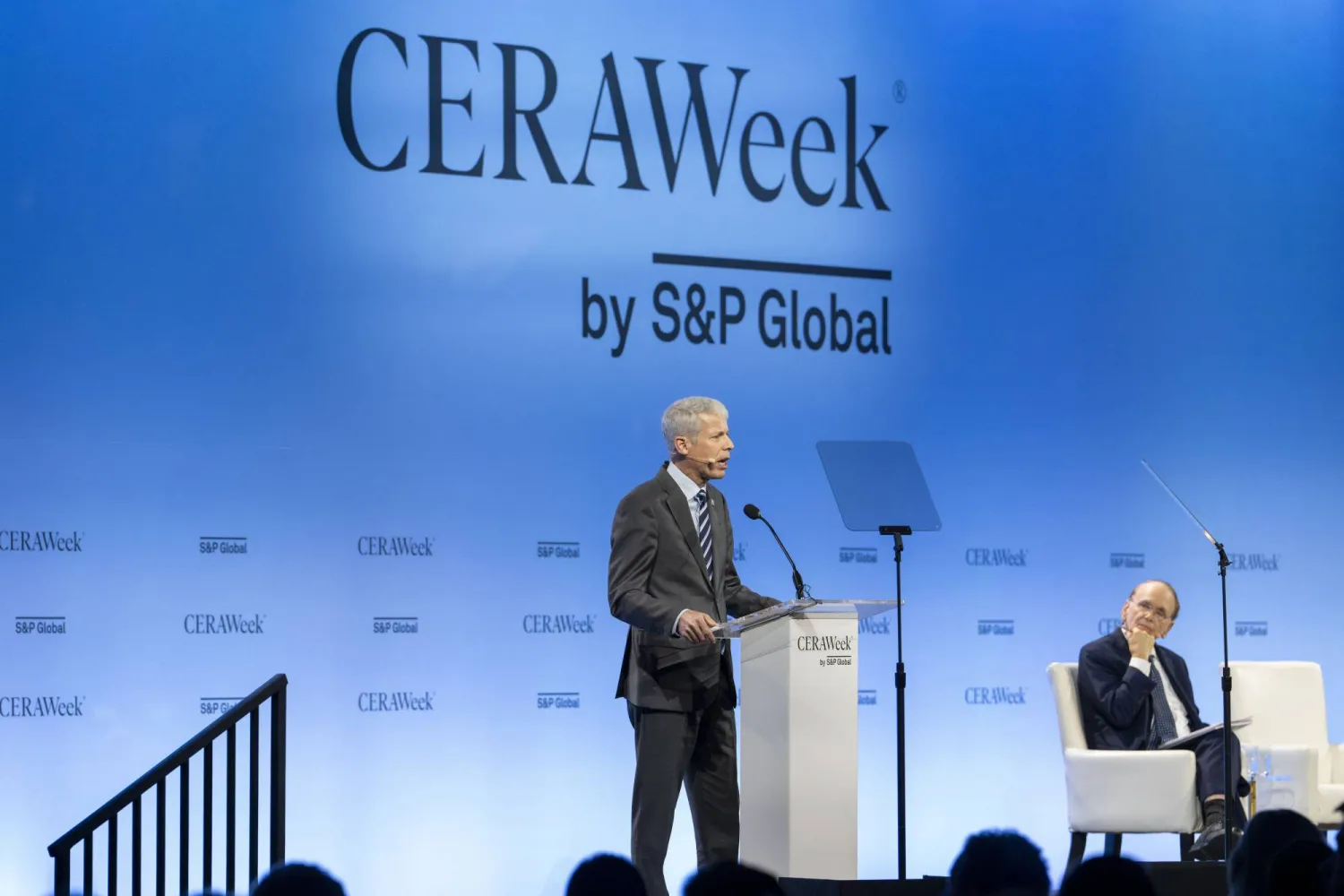 وزير الطاقة الأميركي يتحدث في افتتاح مؤتمر «سيرا ويك» في هيوستن (أ.ب) 