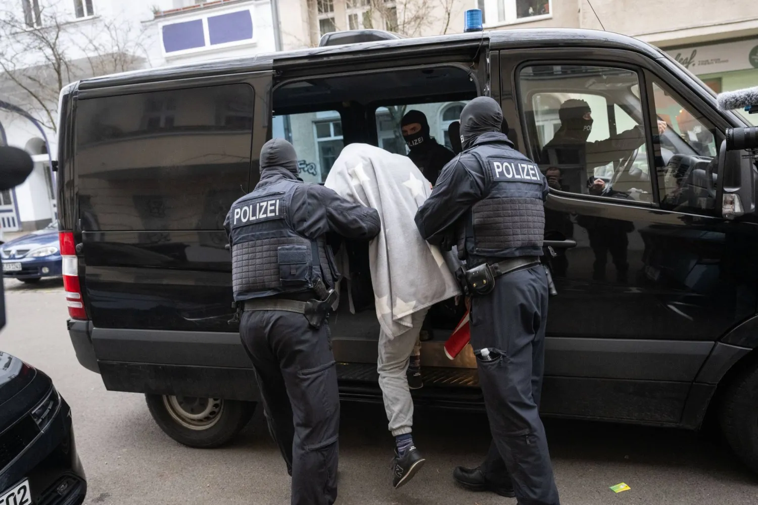 الشرطة الفيدرالية تقبض على مثيري الشغب (د.ب.أ)