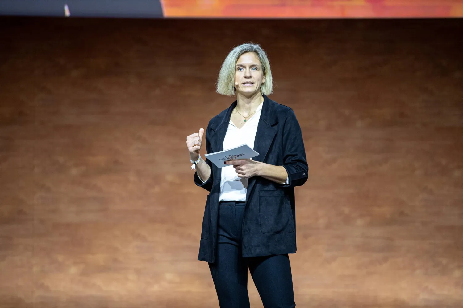 لورا لودفيج (د.ب.أ)