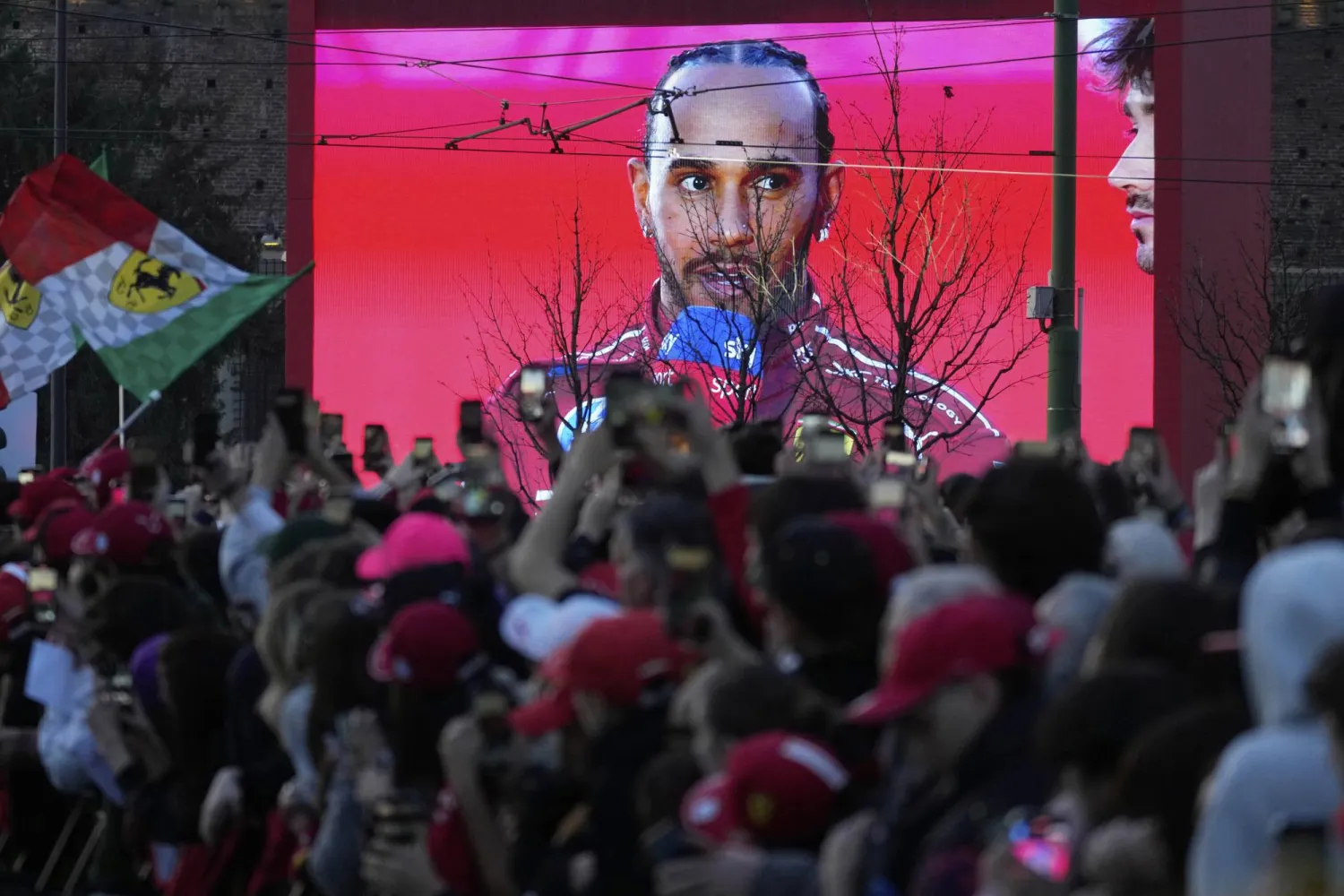 البريطاني لويس هاميلتون يسعى إلى تحقيق لقبه الثامن القياسي في «الفورمولا 1» (أ.ب)