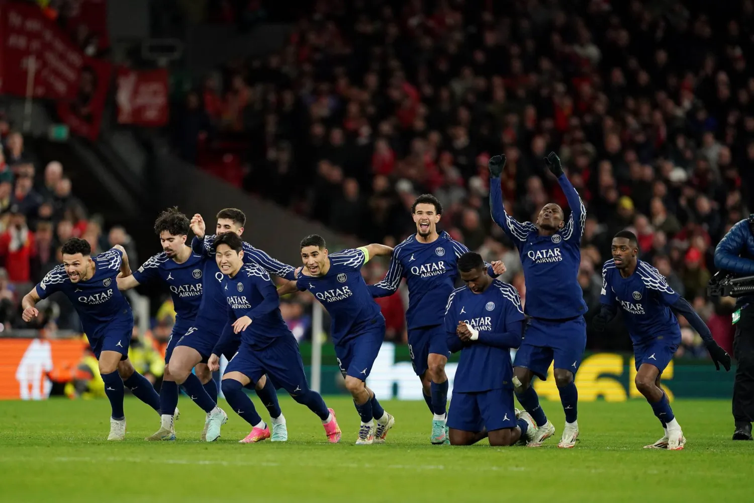 سان جيرمان أخيراً يعتمد على روح الفريق (د.ب.أ)