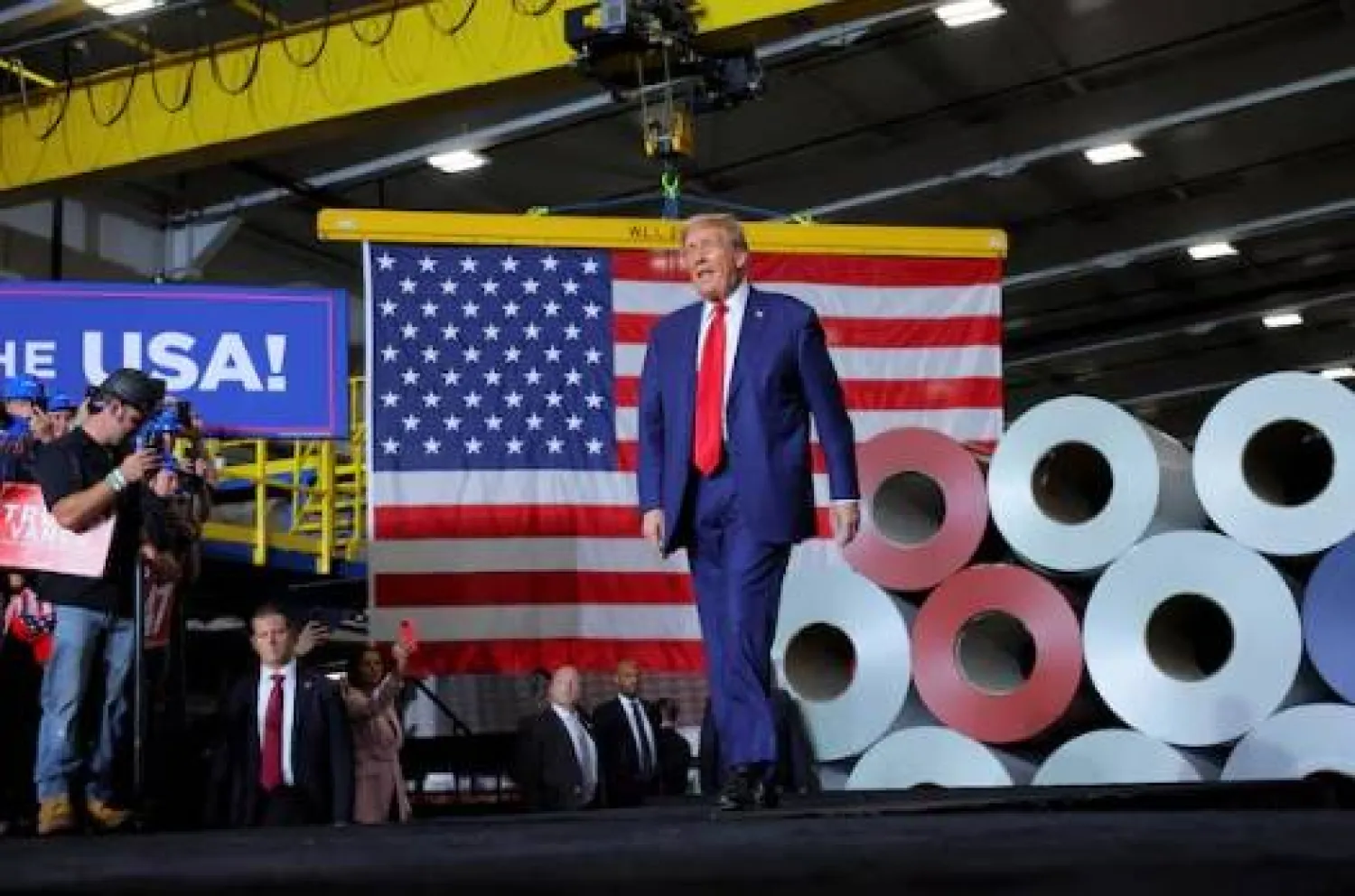 ترمب خلال زيارته مصنع إنتاج «فالك» في ووكر بميشيغان سبتمبر 2024 (رويترز)