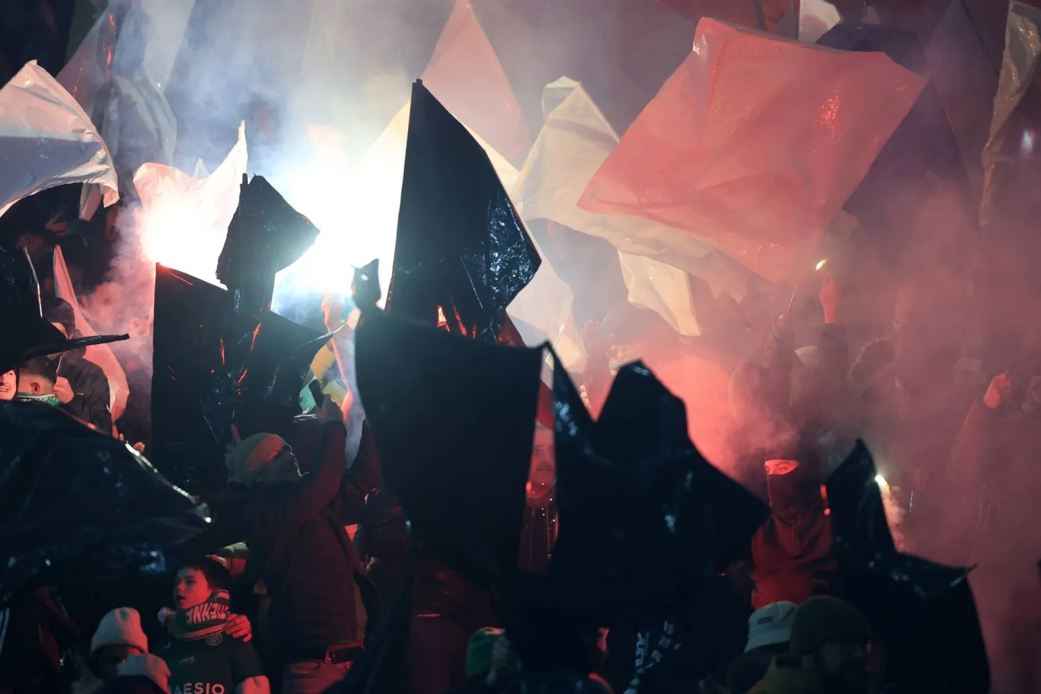 المجموعة تورطت في أعمال عنف خطيرة لسنوات (إ.ب.أ)