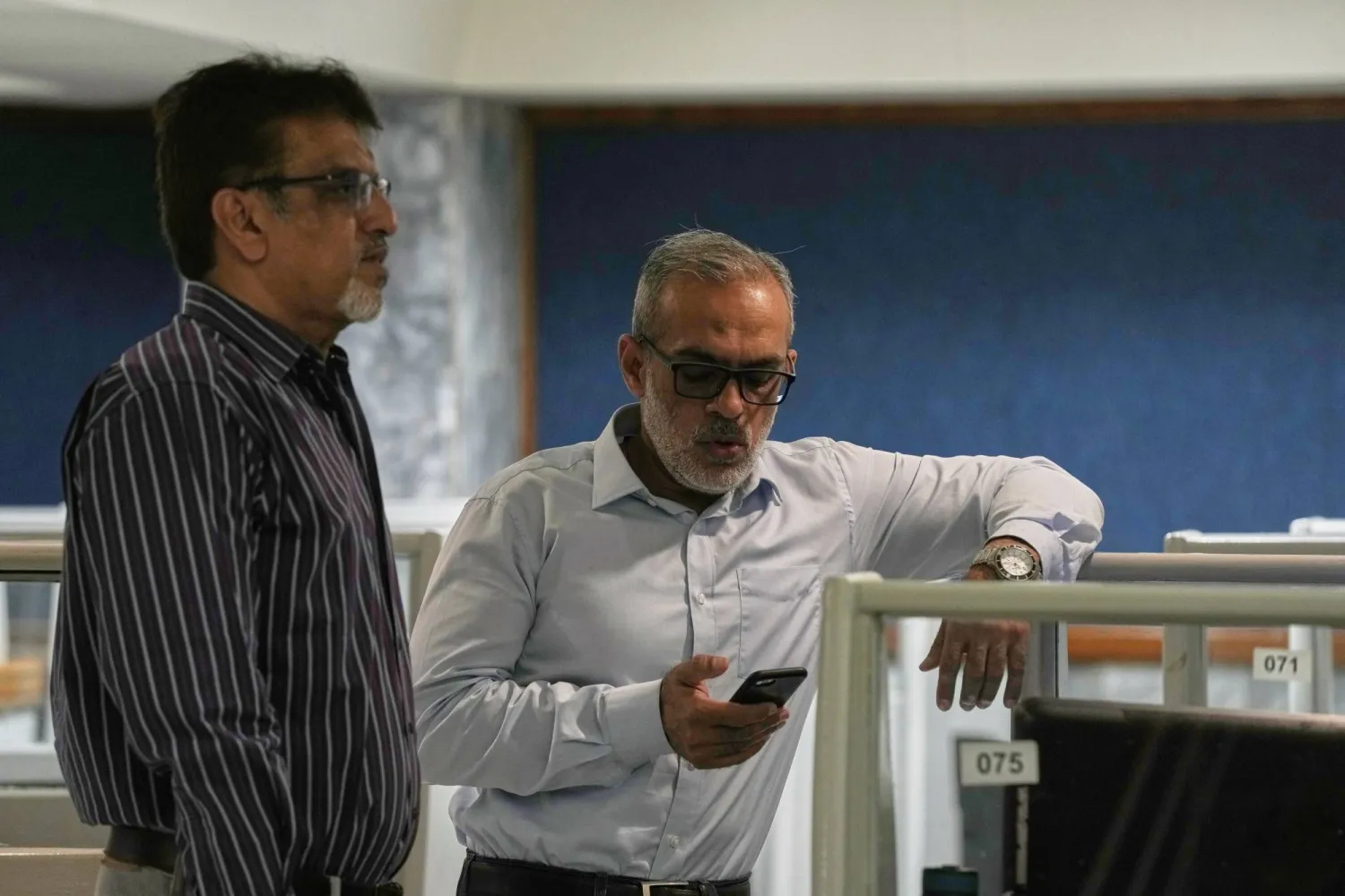 انخفض عائد سندات الخزانة الأميركية القياسية لأجل 10 سنوات والتي يتابعها مسؤولو إدارة ترمب من كثب بنسبة 0.08 نقطة مئوية ليصل إلى 3.91 في المائة (أ.ب)