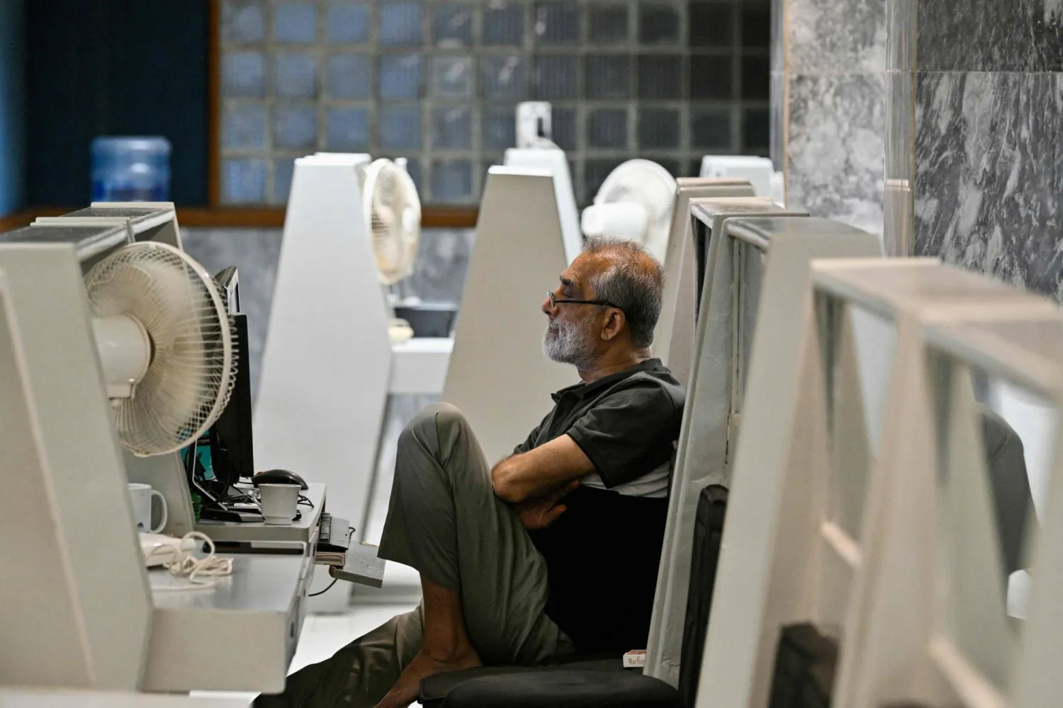 أدت خطوة ترمب إلى قلب نظام التجارة العالمي رأساً على عقب (أ.ف.ب)