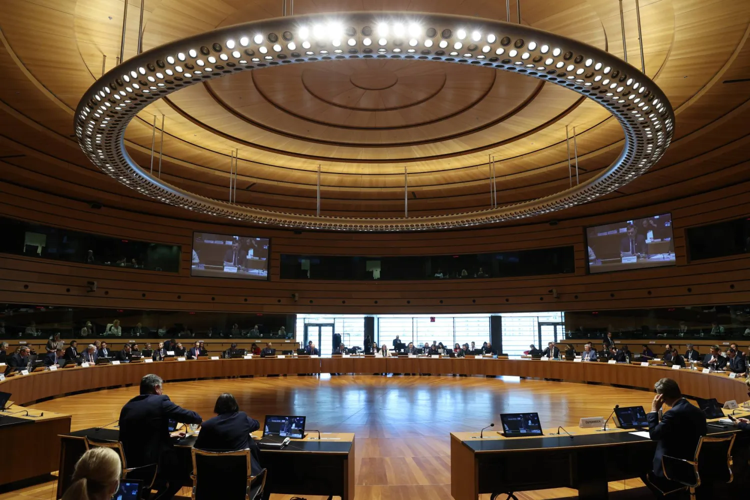 اجتماع مجلس الشؤون الخارجية بتنسيق تجاري بمبنى مجلس الاتحاد الأوروبي في لوكسمبورغ (د.ب.أ)