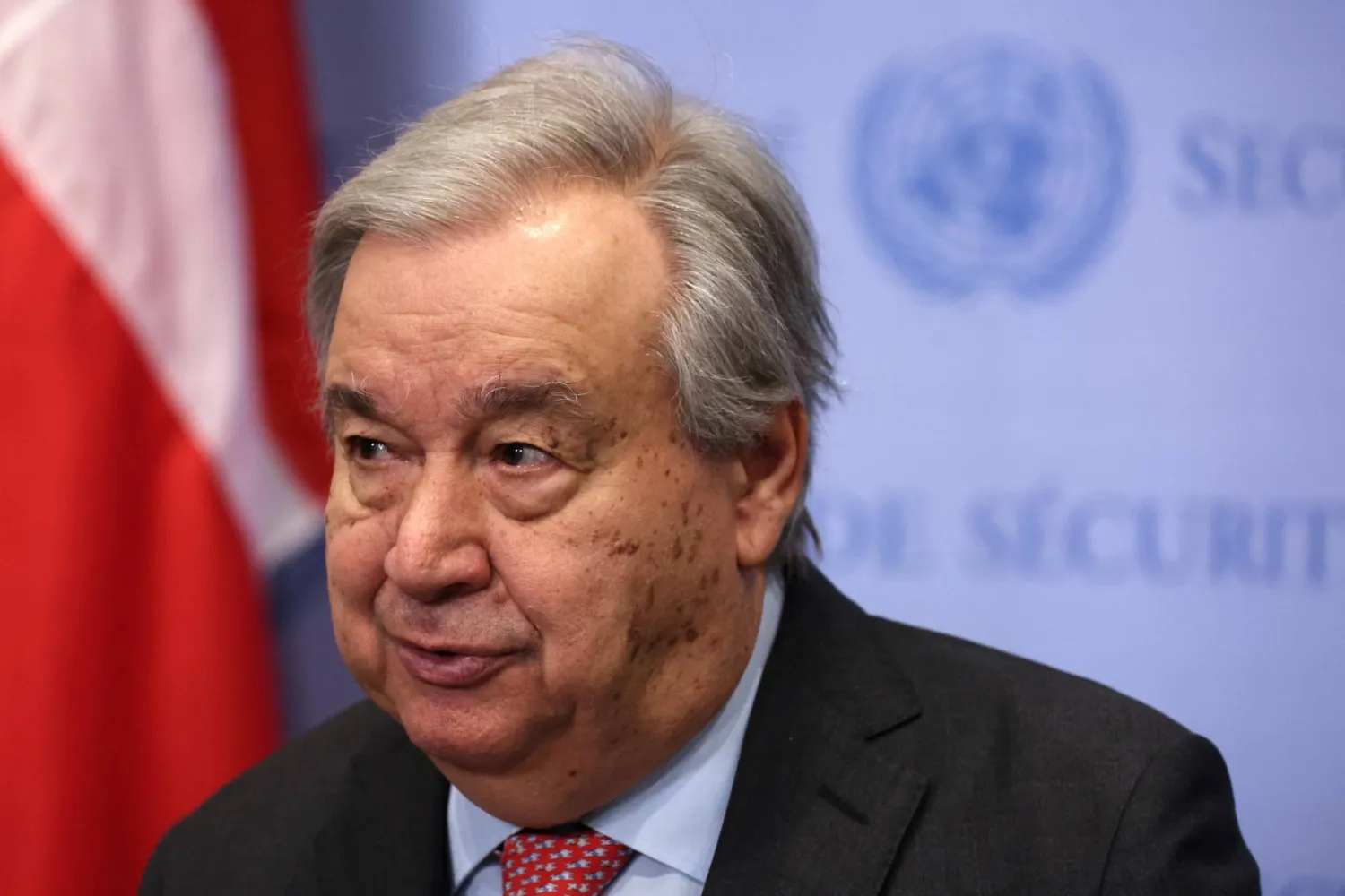 الأمين العام للأمم المتحدة أنطونيو غوتيريش خلال مؤتمر صحافي بمقر الأمم المتحدة في مدينة نيويورك بالولايات المتحدة في 3 أبريل 2025 (رويترز)